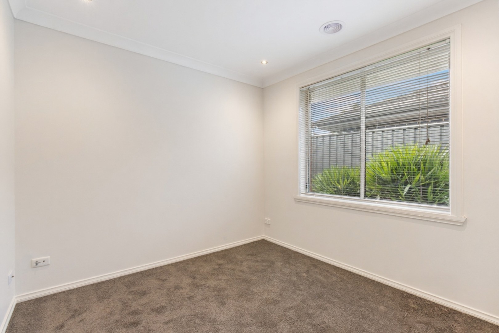 11 Strutt Place, Caroline Springs, VIC 3023, Caroline Springs - Thumbnail 3