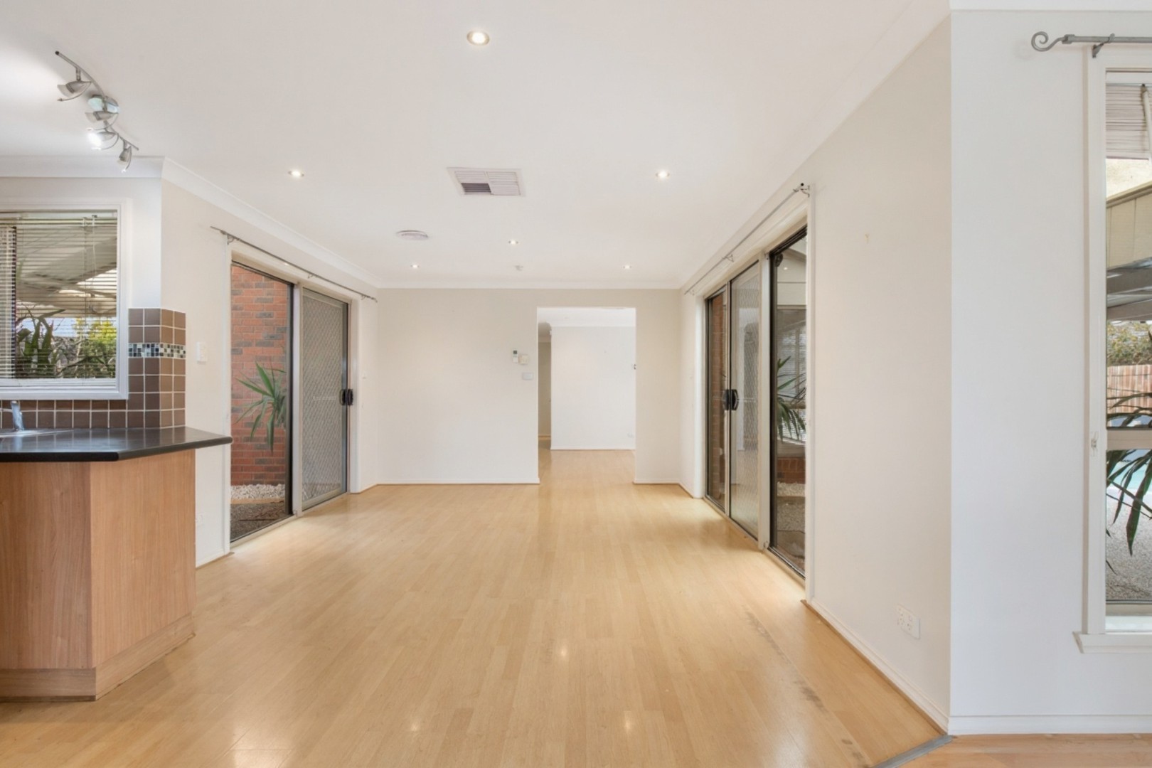 11 Strutt Place, Caroline Springs, VIC 3023, Caroline Springs - Thumbnail 4