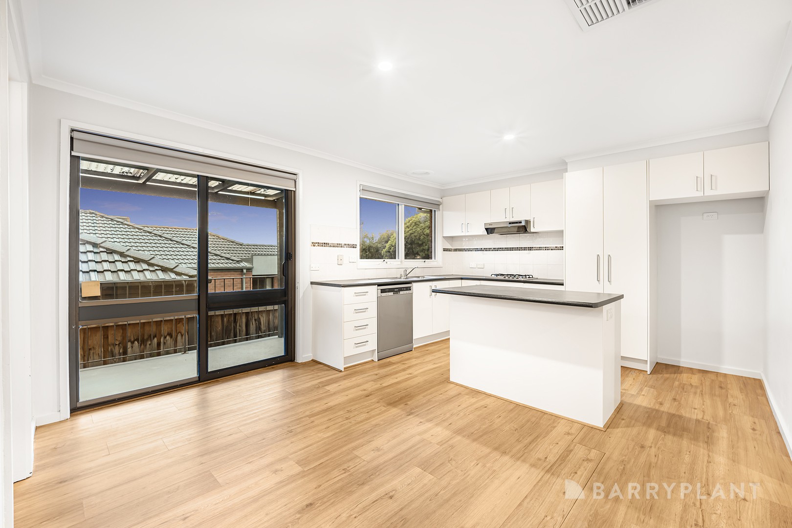 11 Sugarloaf Drive, Chirnside Park, VIC 3116 - Thumbnail 2 - 13/08/2026