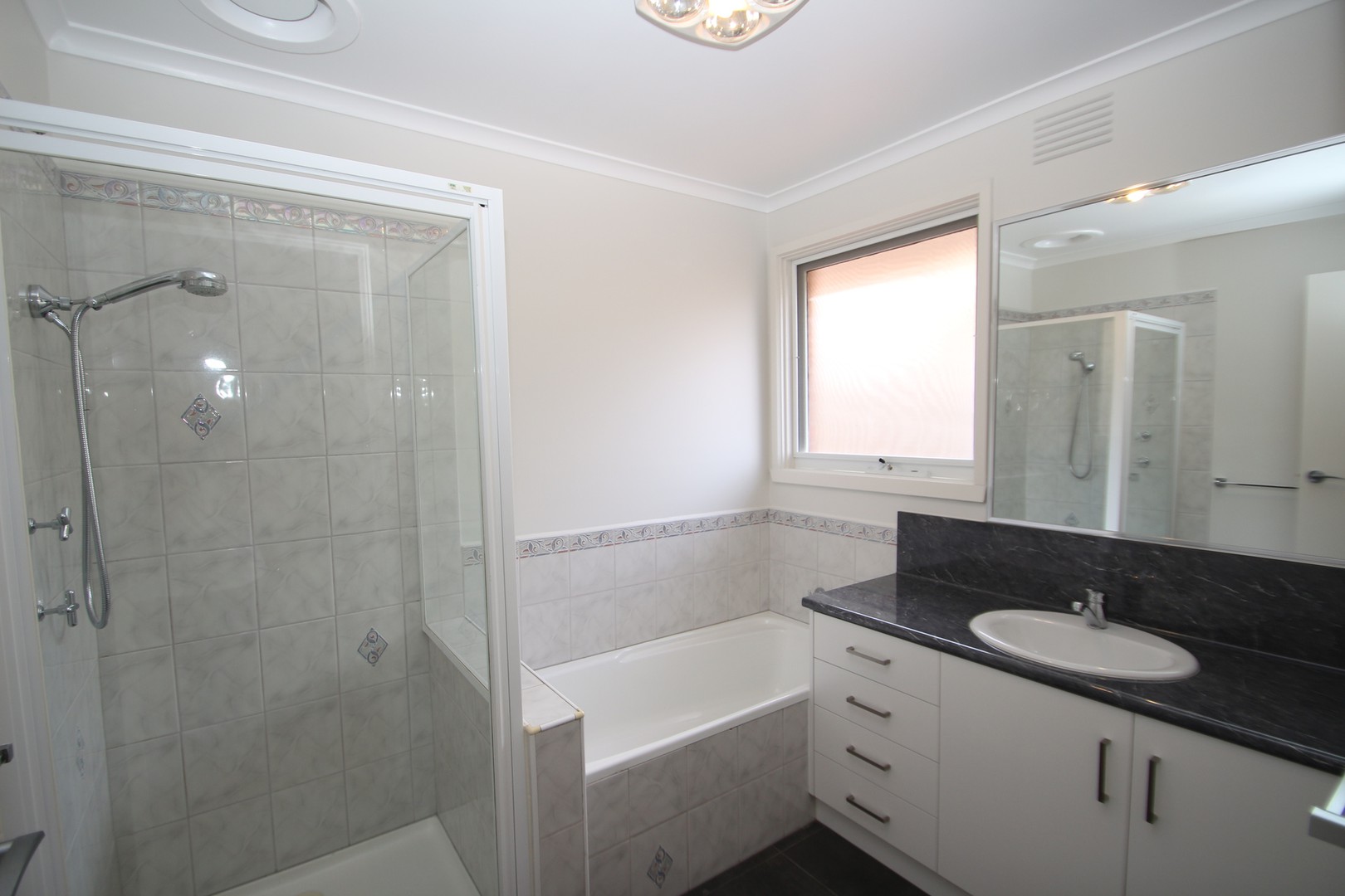 11 Sugarloaf Drive, Chirnside Park, VIC 3116, Chirnside Park - Thumbnail 7