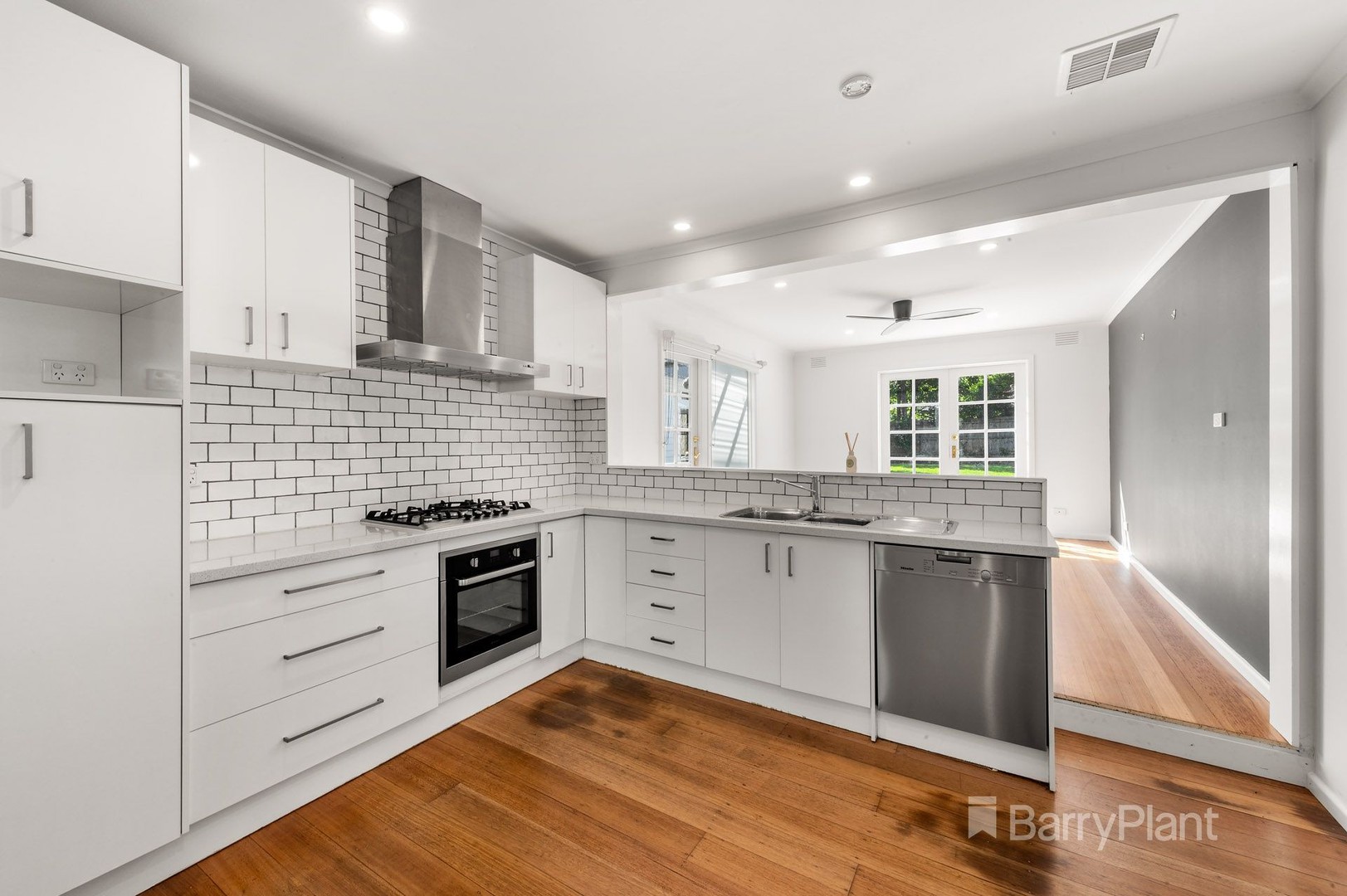 11 Sunbeam Avenue, Ringwood East, VIC 3135, Ringwood East - Thumbnail 3