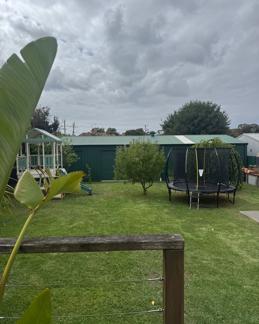 11 Synnott Street, Hamlyn Heights, VIC 3215 - Thumbnail 2 - 10/04/2026