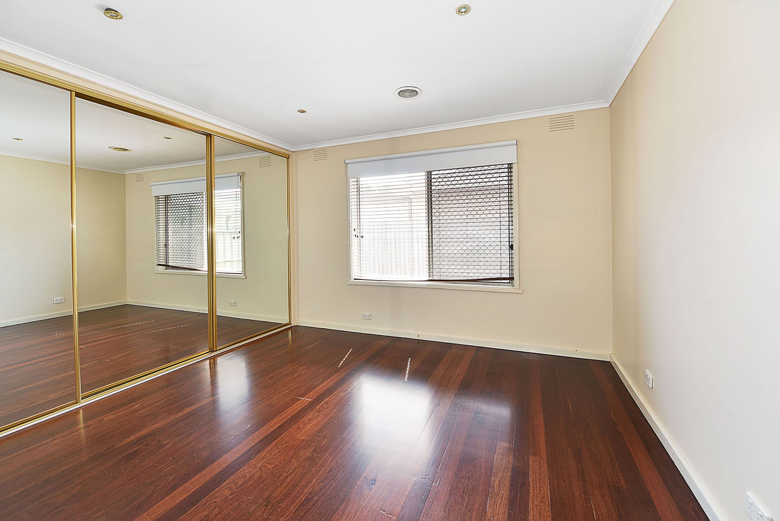 11 Tadstan  Drive, Tullamarine, VIC 3043, Tullamarine - Thumbnail 4