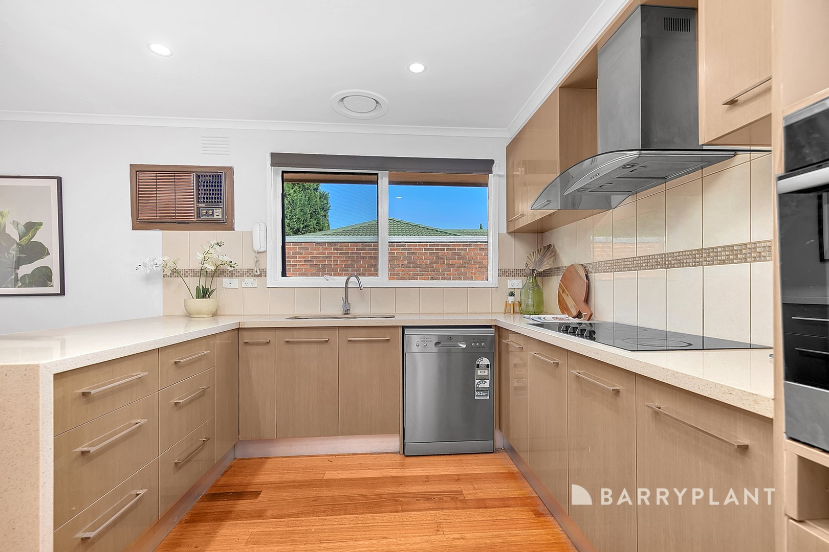 11 Tatlow Drive, Epping, VIC 3076, Epping - Thumbnail 4
