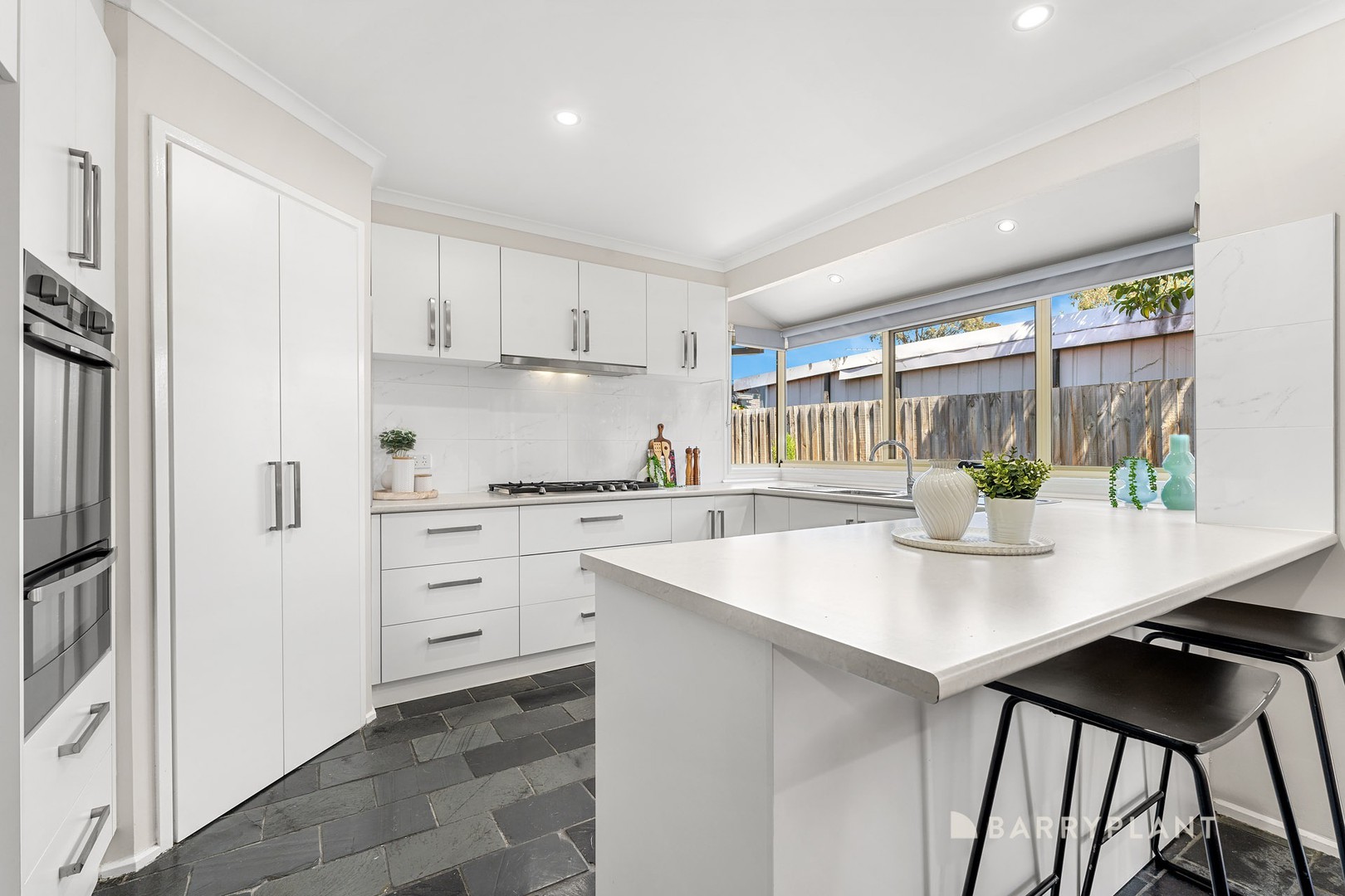 11 Tench Court, Mill Park, VIC 3082, Mill Park - Thumbnail 3