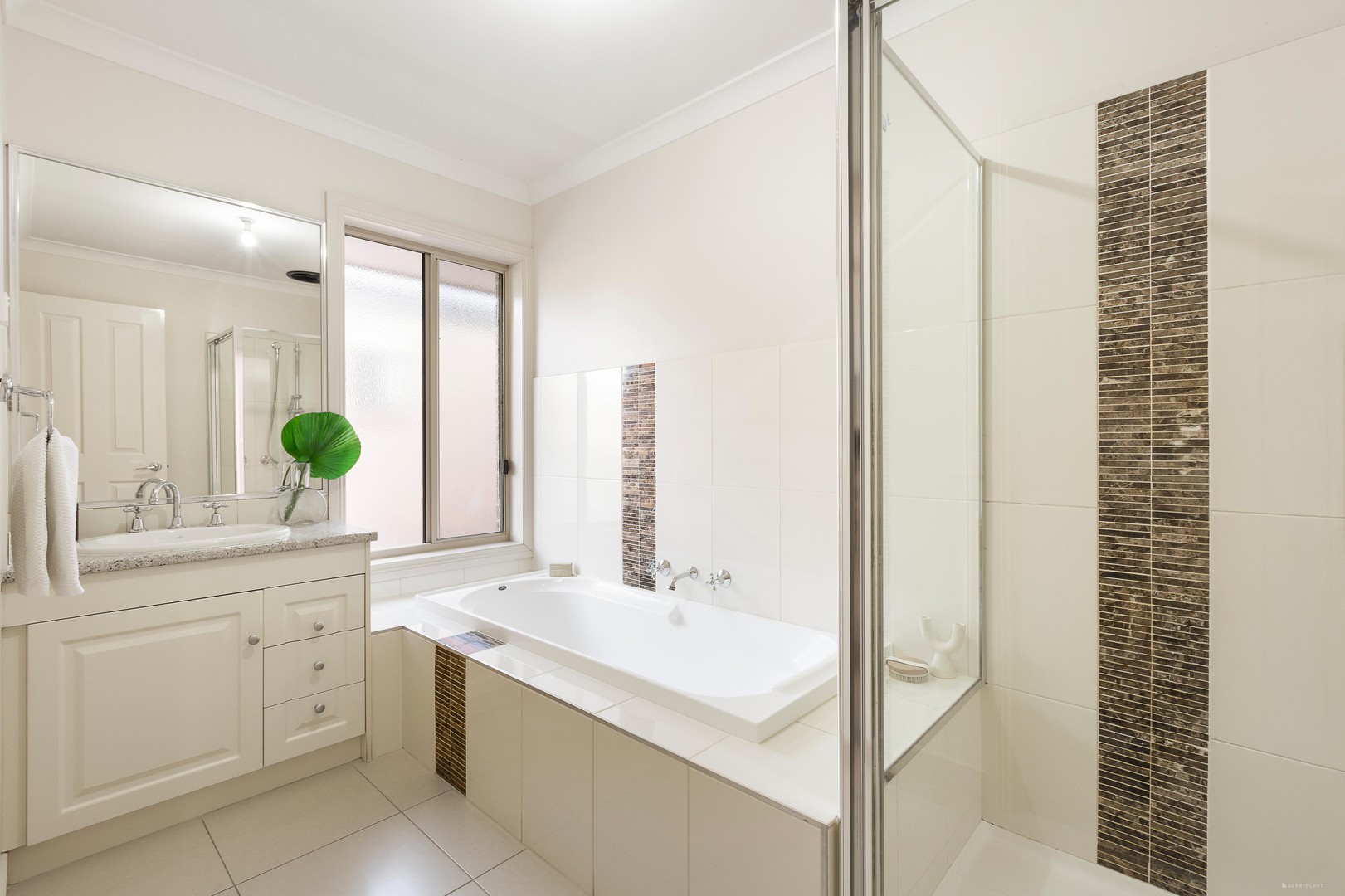 11 The Gables, South Morang, VIC 3752, South Morang - Thumbnail 8