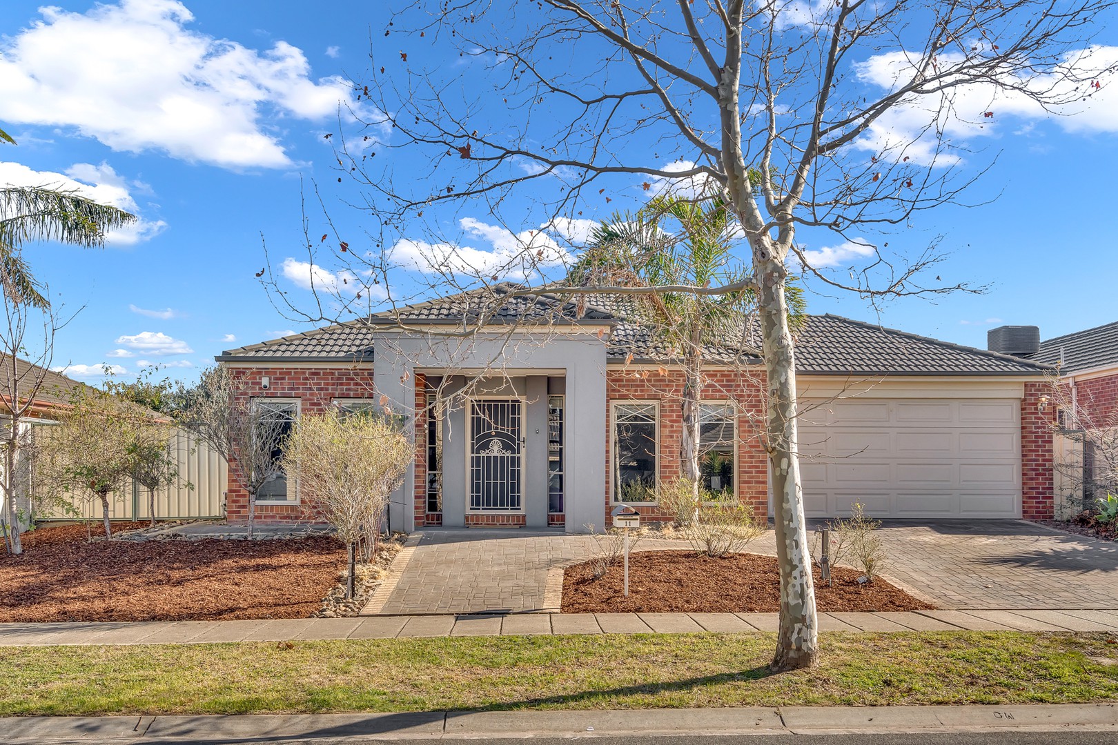 11 The Greenway, Craigieburn, VIC 3064, Craigieburn - Thumbnail 3
