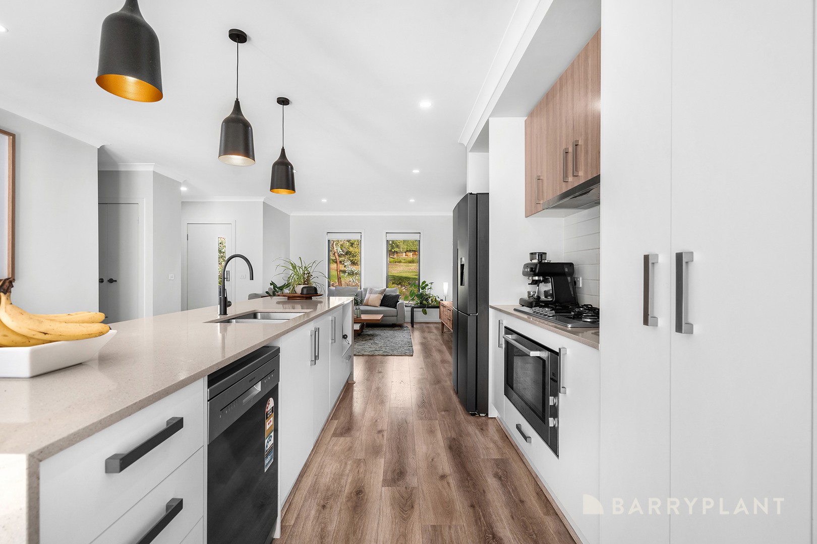 11 Thompson Crescent, Chirnside Park, VIC 3116, Chirnside Park - Thumbnail 3