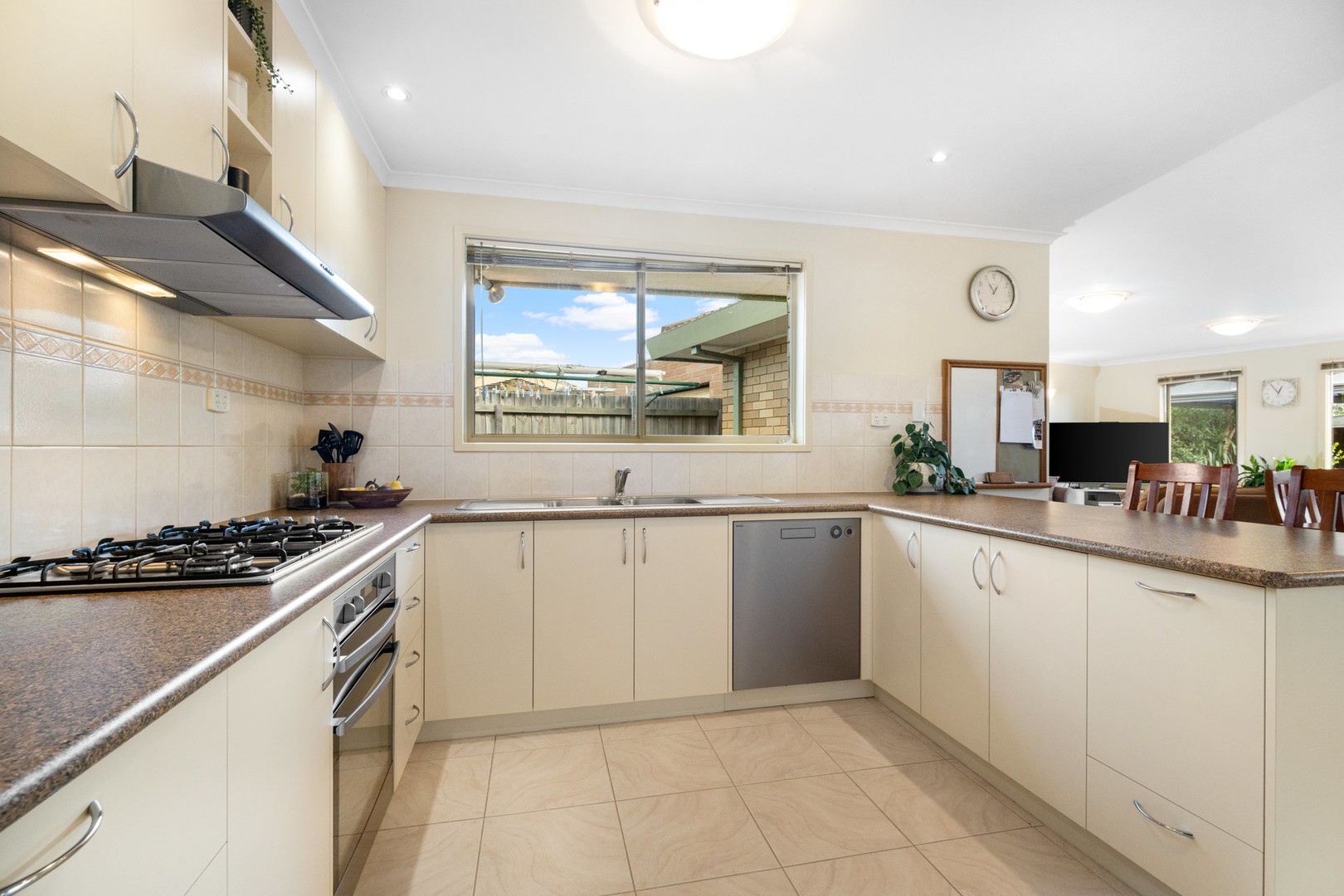 11 Thompson Street, Whittington, VIC 3219 - Thumbnail 2 - 30/04/2026
