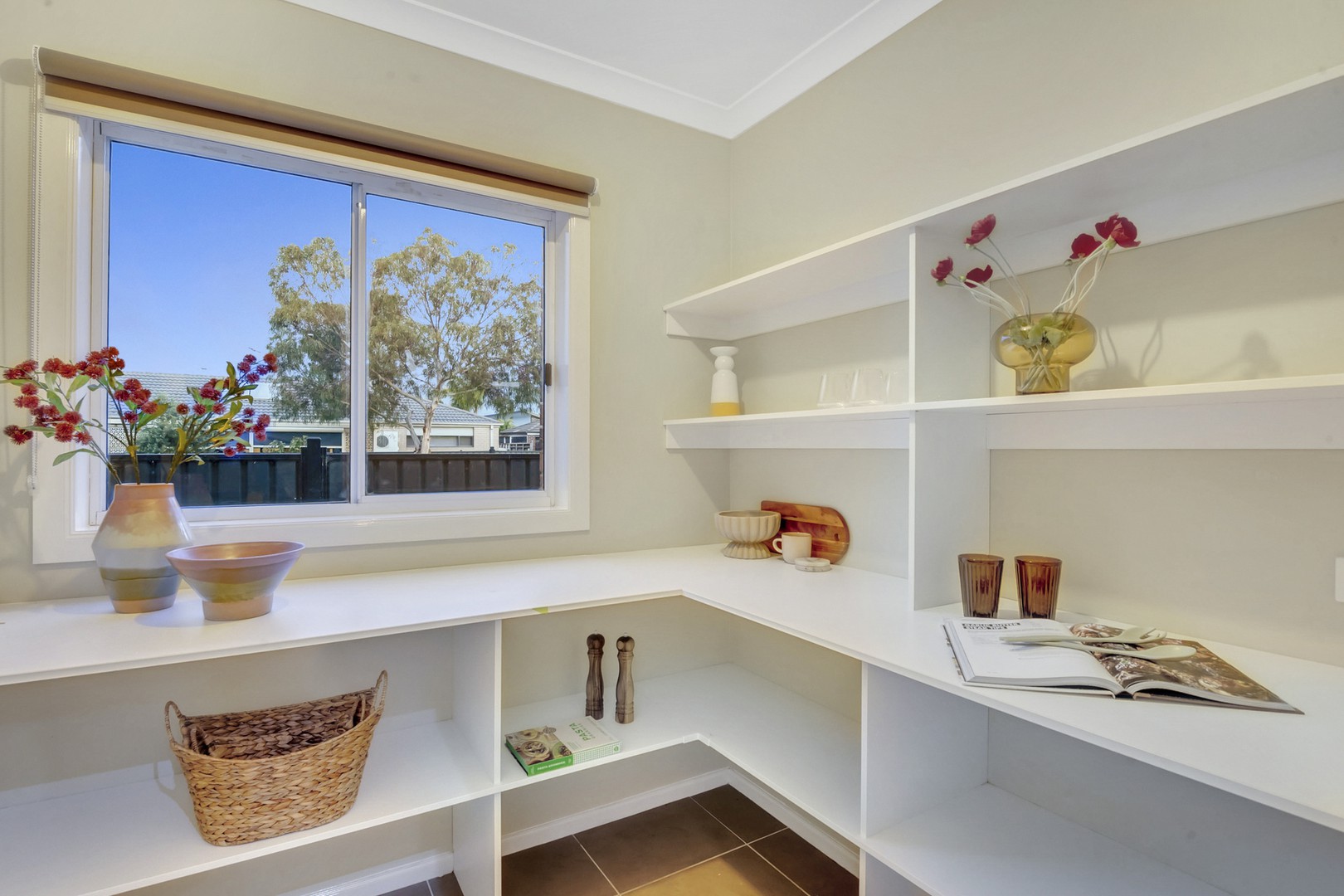 11 Thorngrove Avenue, Craigieburn, VIC 3064, Craigieburn - Thumbnail 5
