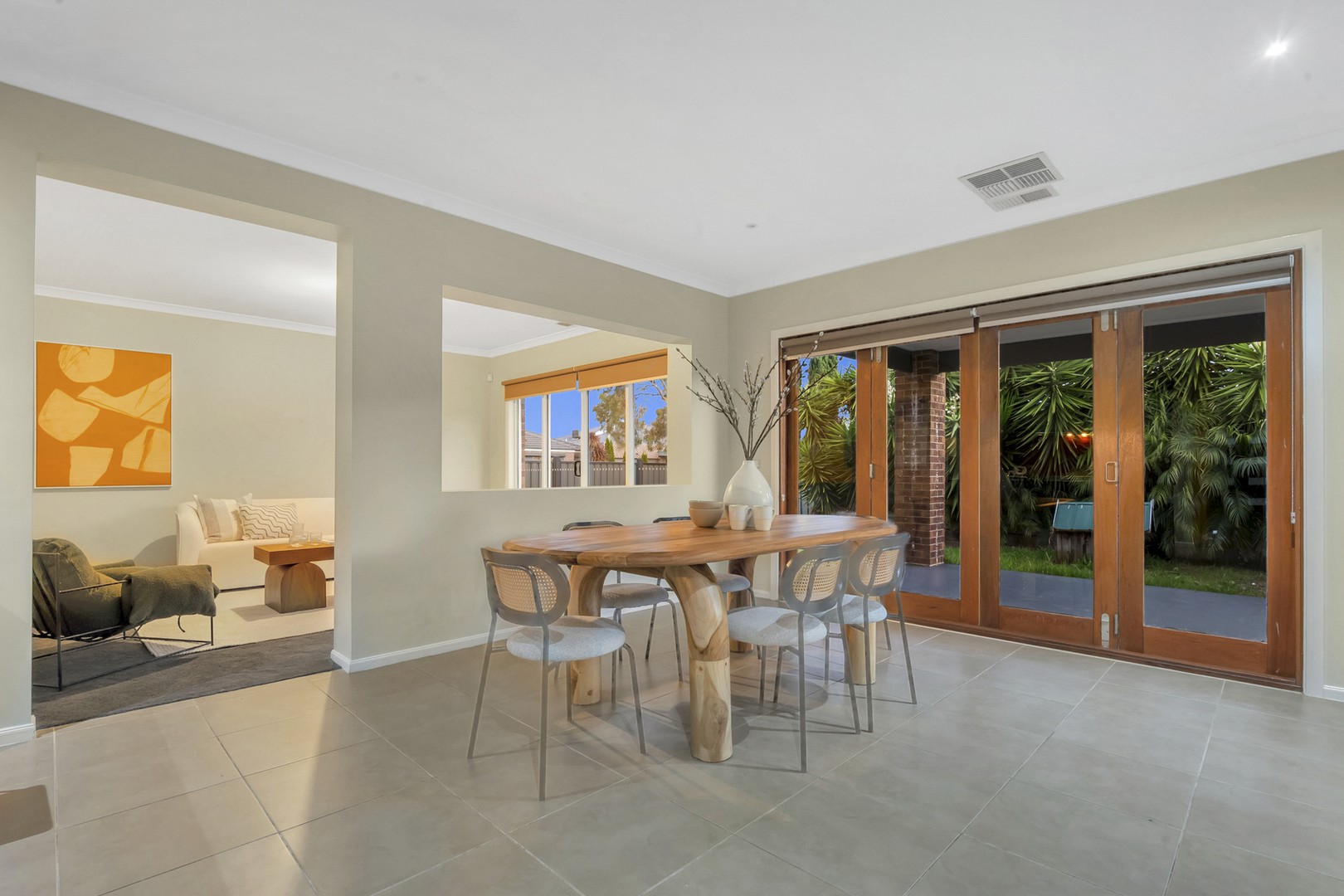 11 Thorngrove Avenue, Craigieburn, VIC 3064, Craigieburn - Thumbnail 8