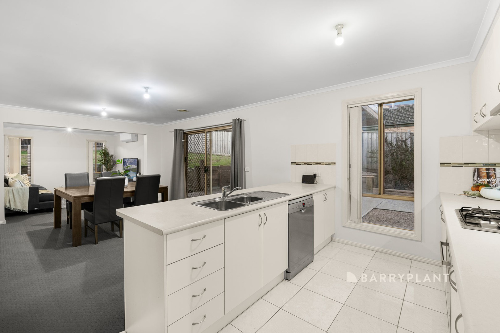 11 Tipperary Circuit, Pakenham, VIC 3810, Pakenham - Thumbnail 3