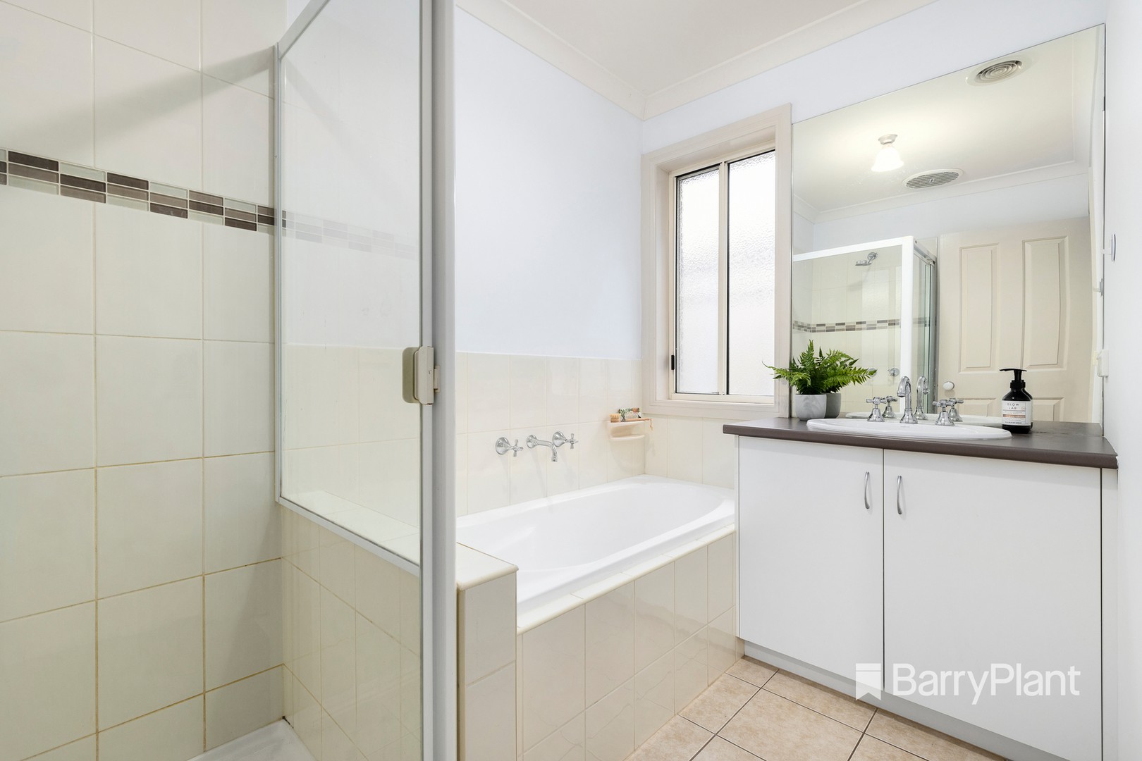 11 Tudor Drive, Mooroolbark, VIC 3138, Mooroolbark - Thumbnail 7