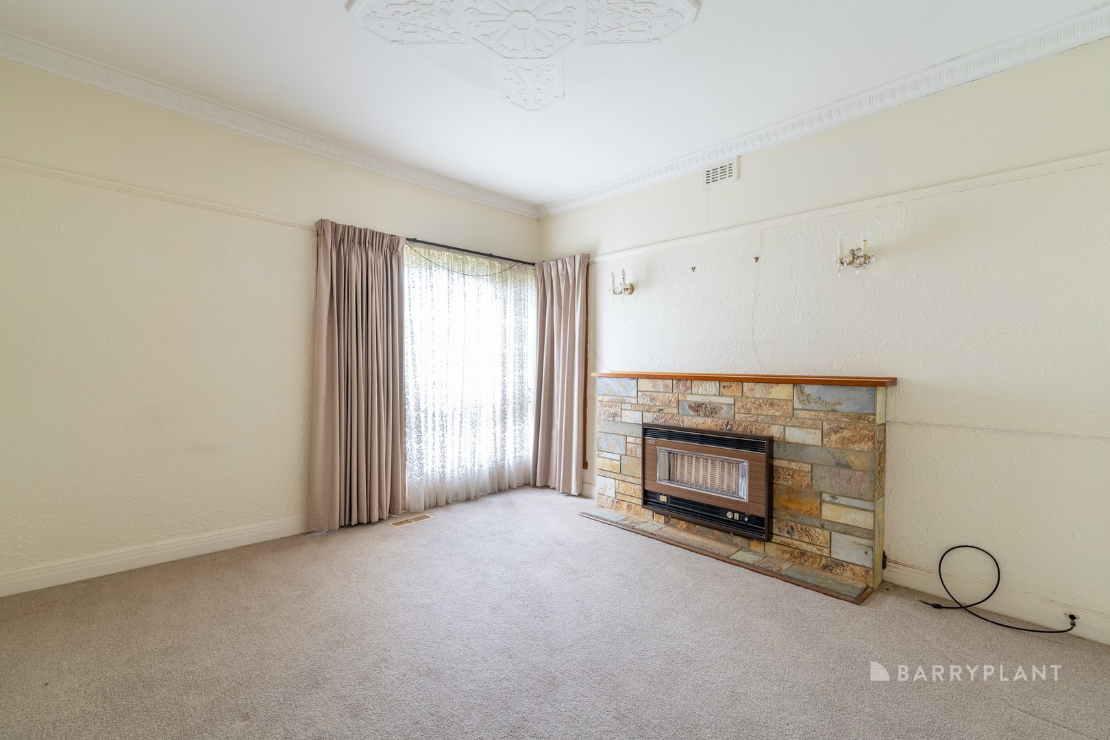 11 Valerie Street, Pascoe Vale, VIC 3044 - Thumbnail 1 - 01/06/2026