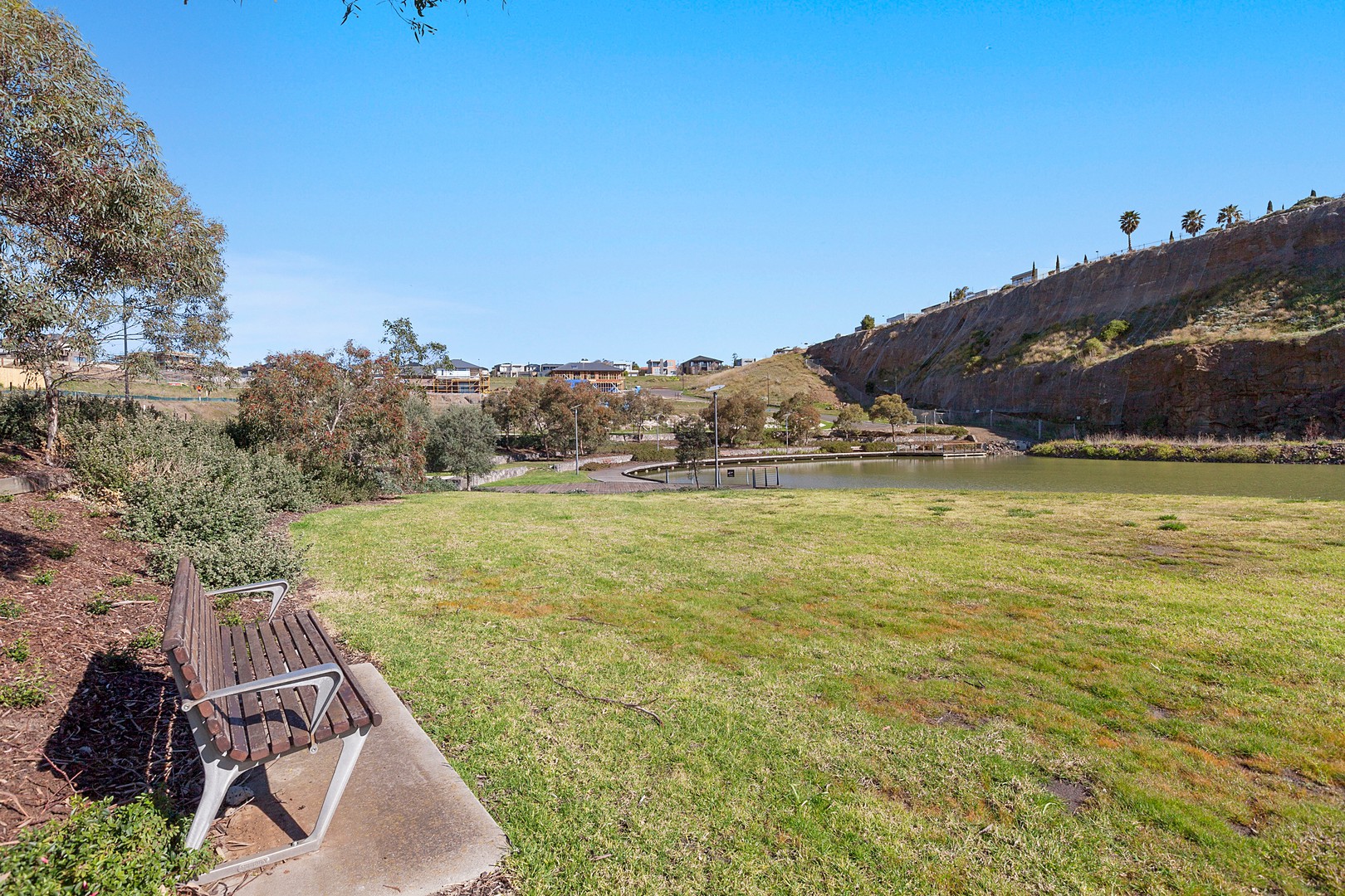 11 Valley Lake Boulevard, Keilor East, VIC 3033, Keilor East - Thumbnail 3