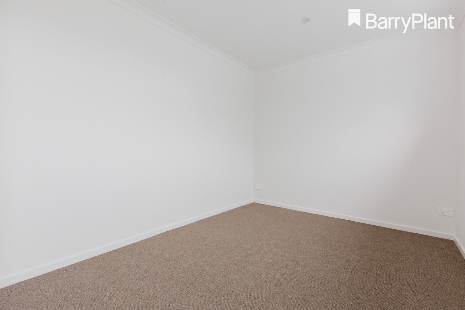 11 Vendeen Walk, Clyde North, VIC 3978, Clyde North - Thumbnail 6