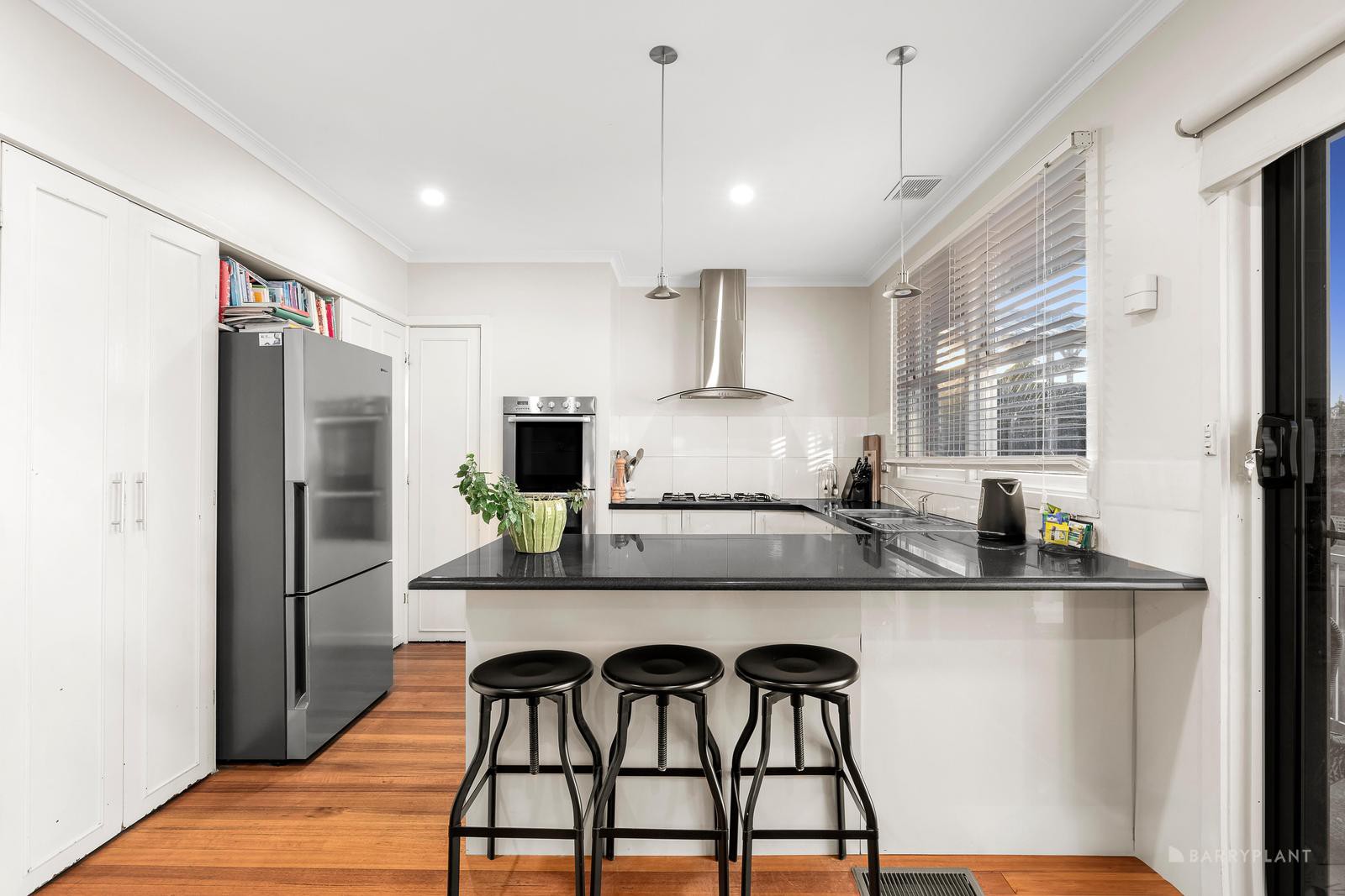 11 Viscount Drive, Doncaster, VIC 3108, Doncaster - Thumbnail 4