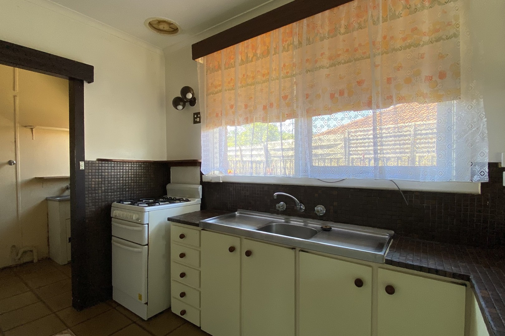 11 Wagga Road, Reservoir, VIC 3073, Reservoir - Thumbnail 5