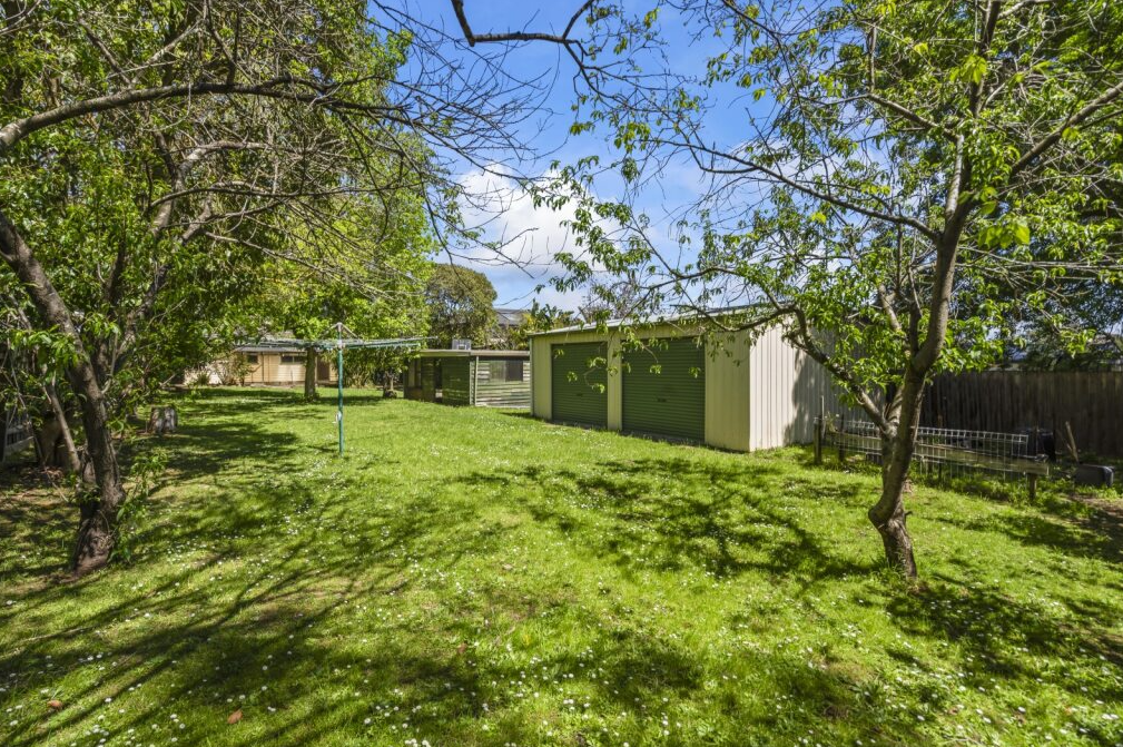 11 Warrabel Road, Ferntree Gully, VIC 3156, Ferntree Gully - Thumbnail 2
