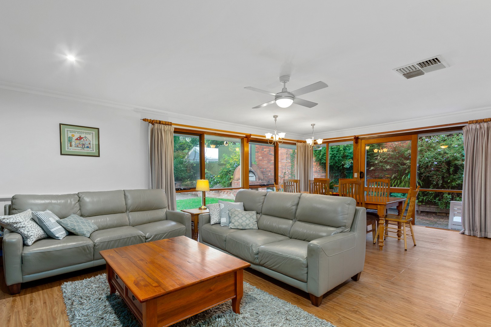 11 Welham Road, Mooroolbark, VIC 3138, Mooroolbark - Thumbnail 2