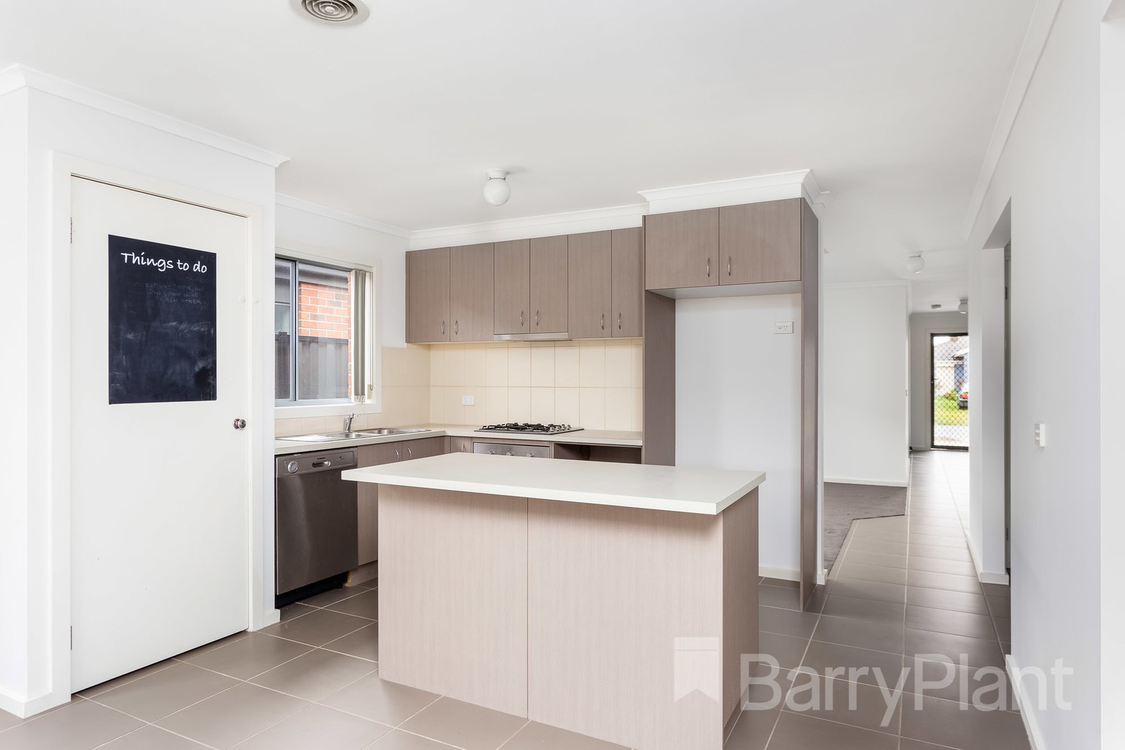 11 West Cornhill Way, Point Cook, VIC 3030, Point Cook - Thumbnail 3