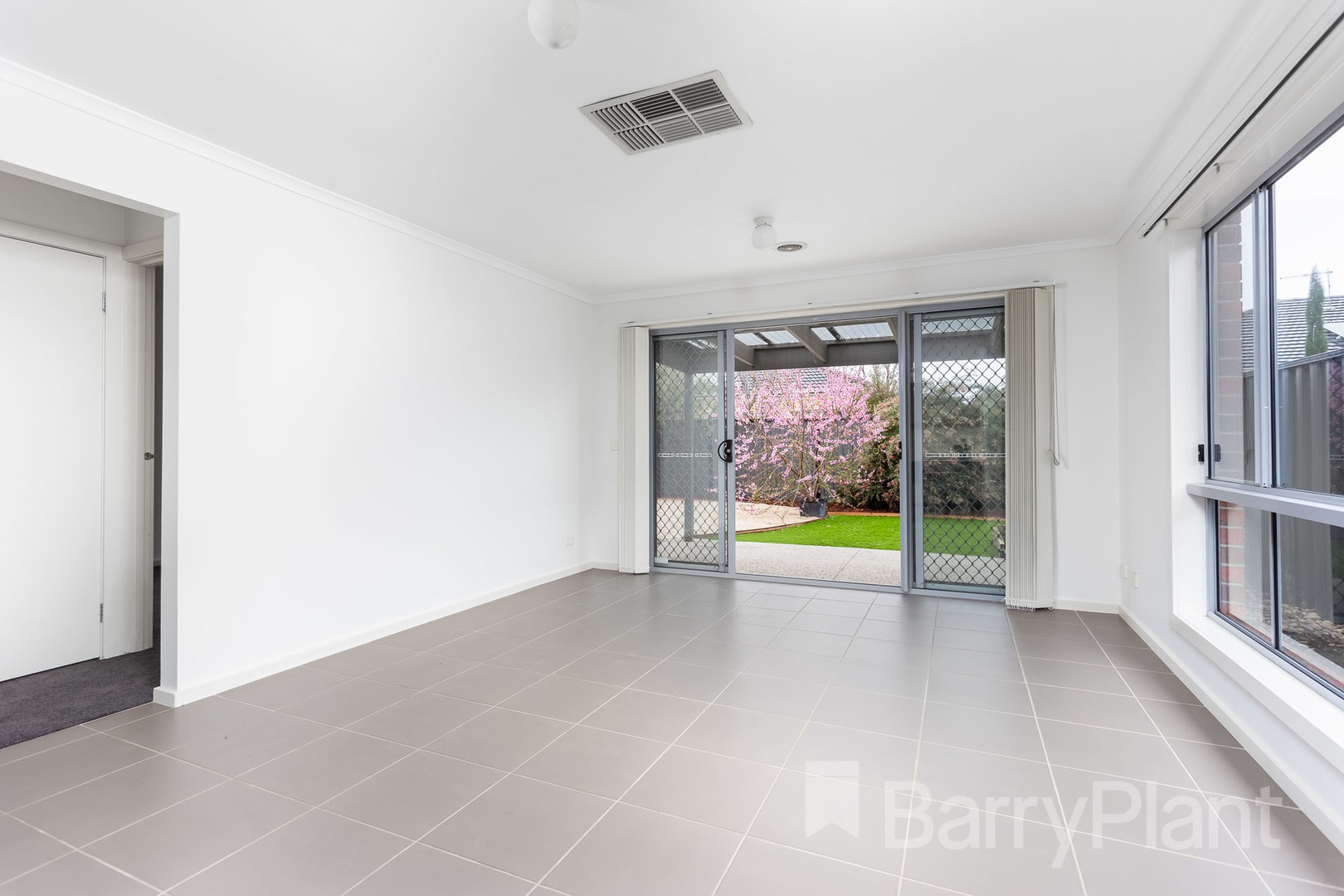 11 West Cornhill Way, Point Cook, VIC 3030, Point Cook - Thumbnail 6
