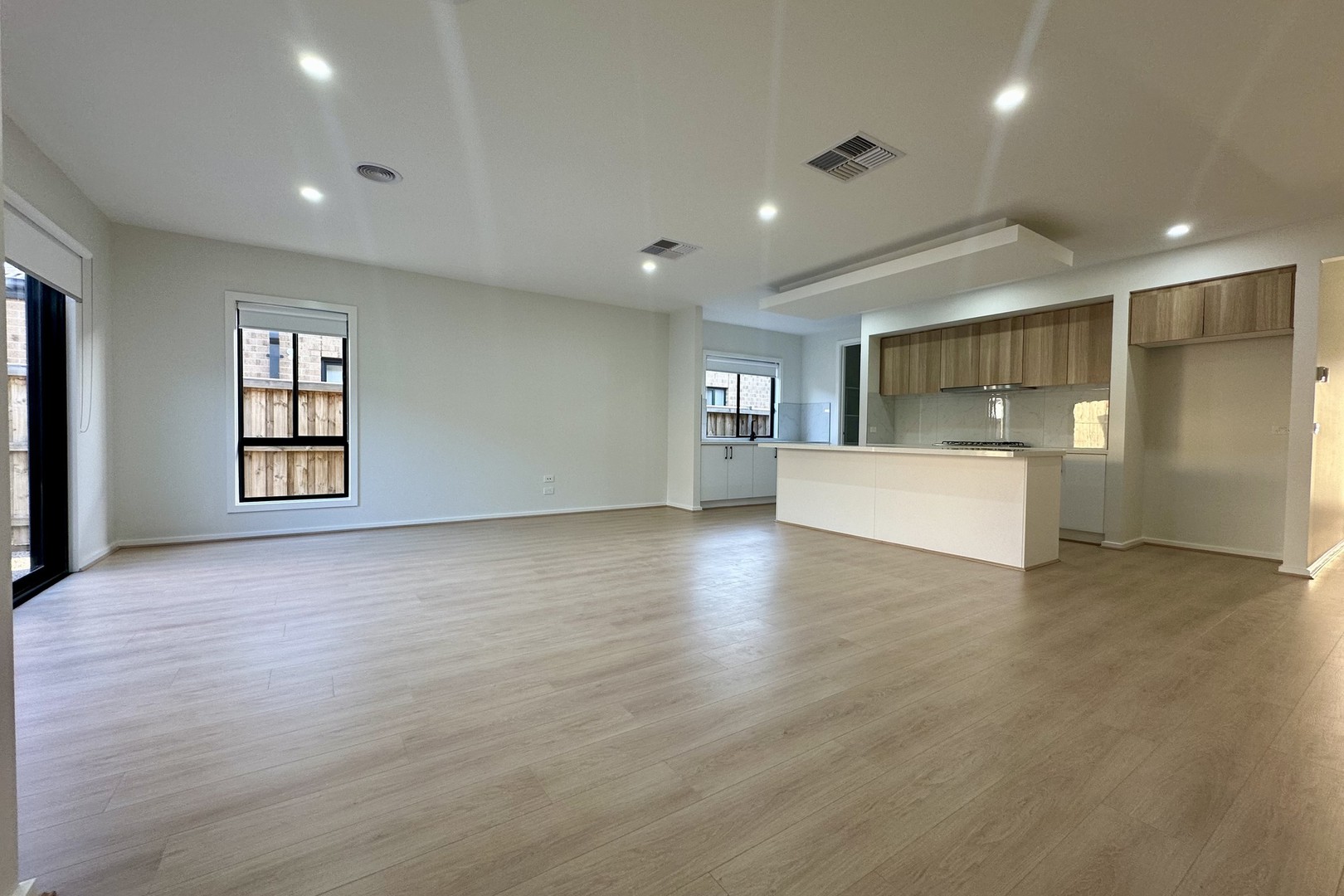 11 Wildlife Circuit, Fraser Rise, VIC 3336, Fraser Rise - Thumbnail 4