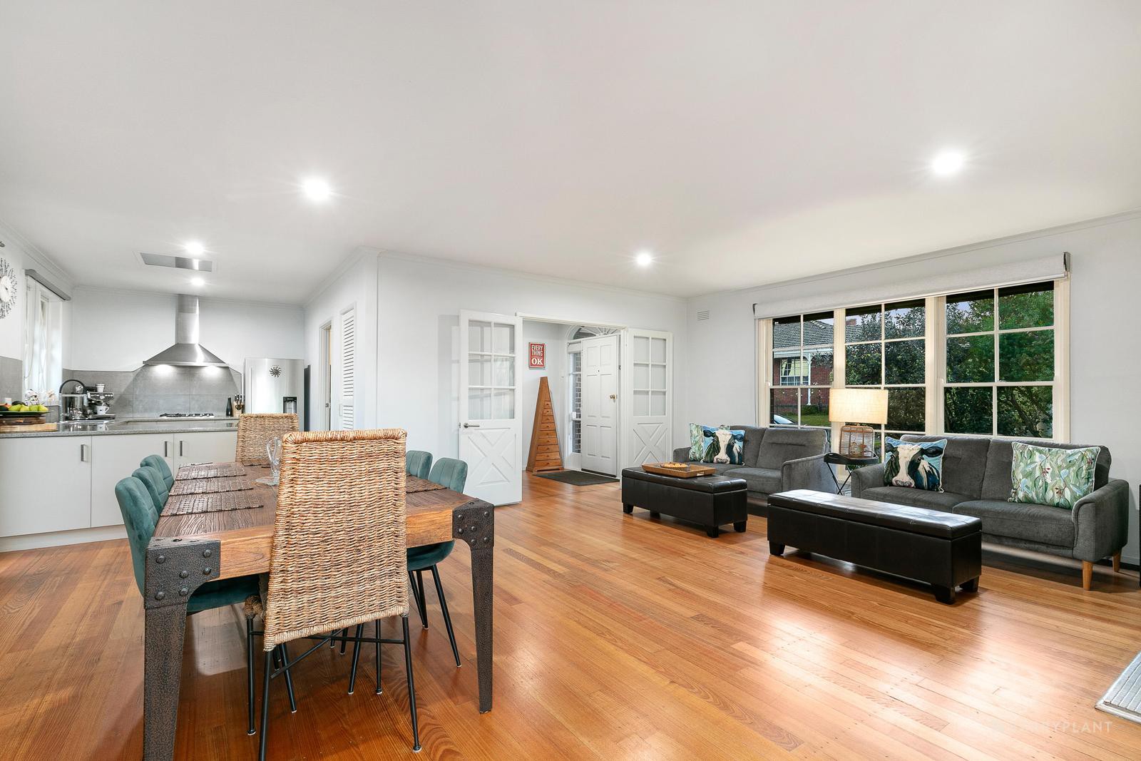 11 Winston Road, Viewbank, VIC 3084, Viewbank - Thumbnail 3