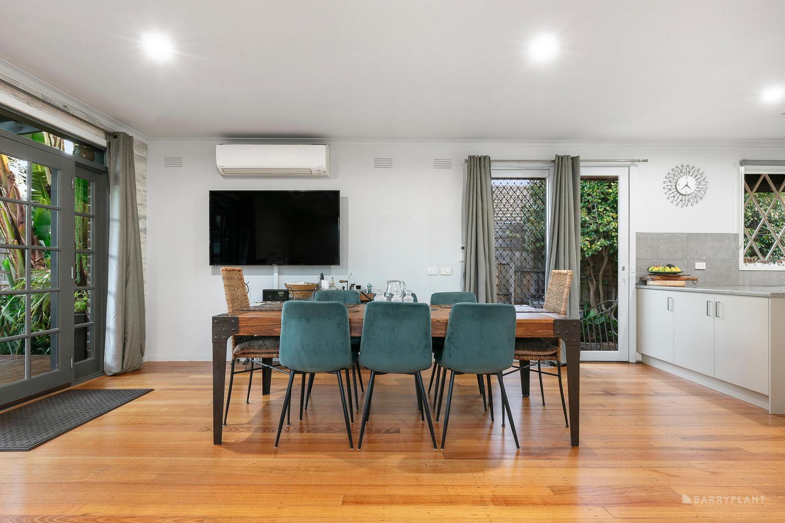 11 Winston Road, Viewbank, VIC 3084, Viewbank - Thumbnail 5