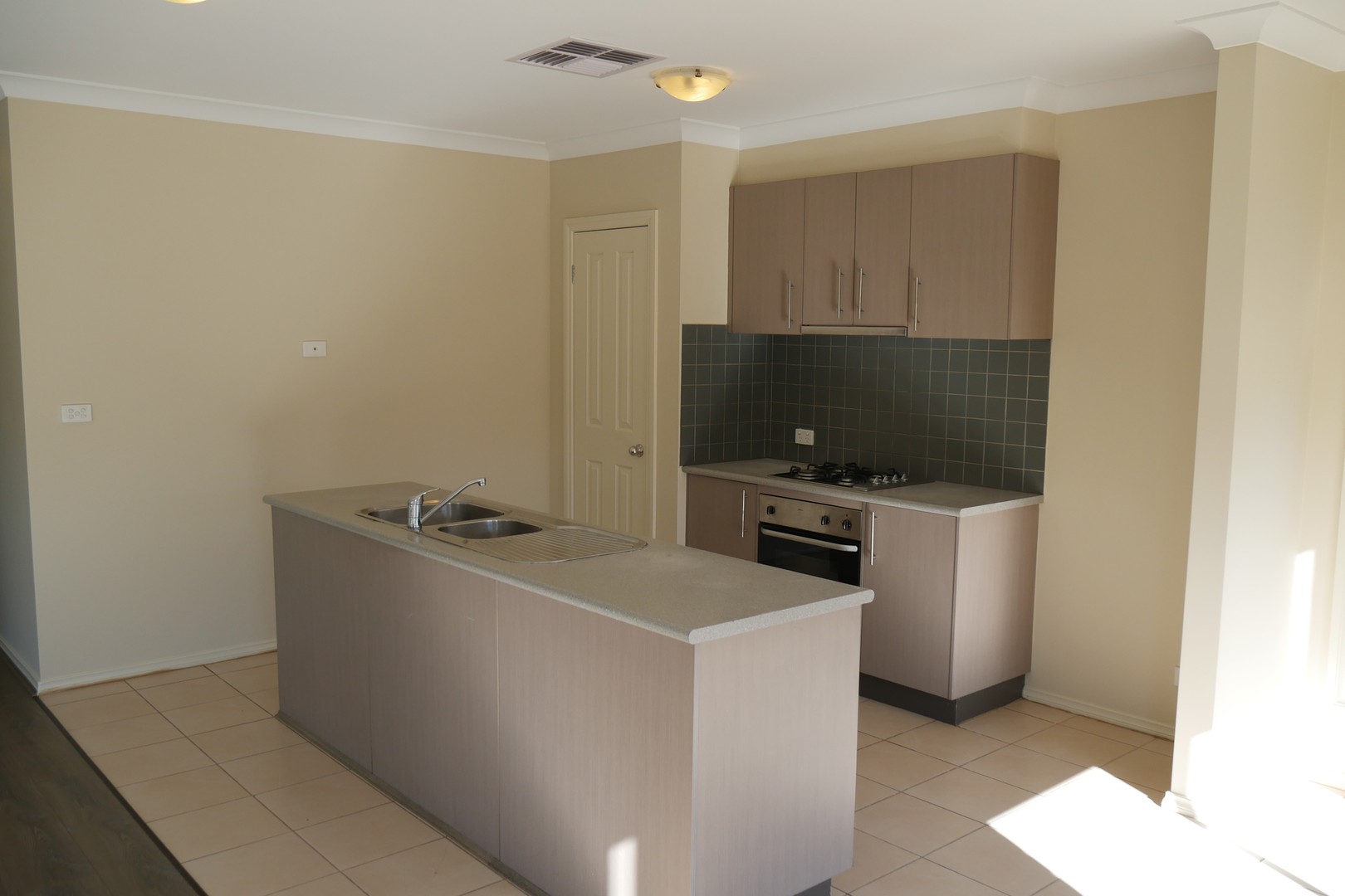 11 Wodalla Street, Kurunjang, VIC 3337, Kurunjang - Thumbnail 7