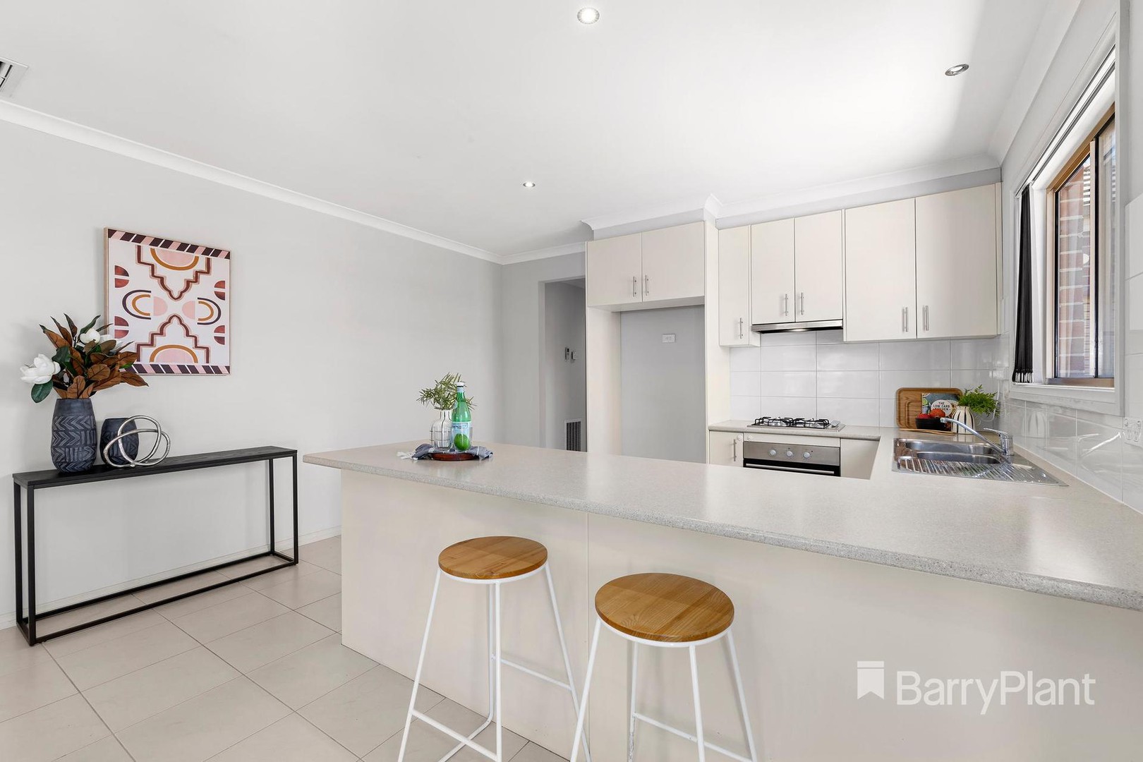 11 Yantara Walk, South Morang, VIC 3752, South Morang - Thumbnail 2