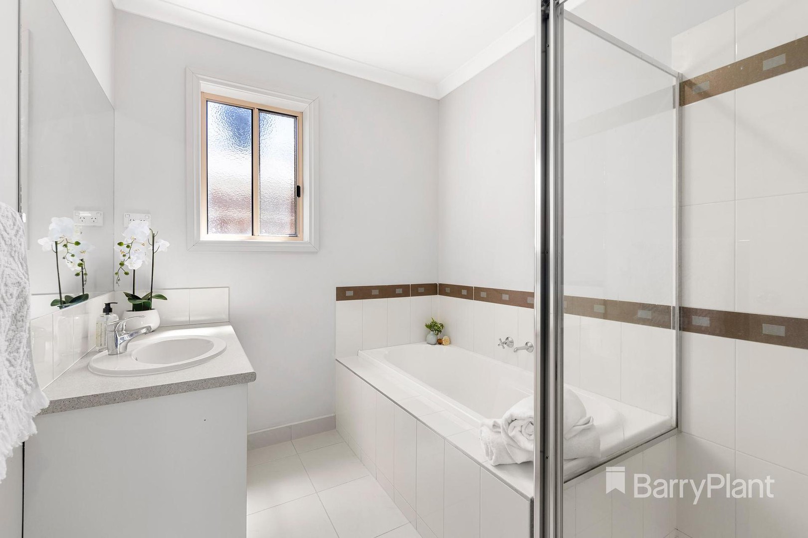 11 Yantara Walk, South Morang, VIC 3752, South Morang - Thumbnail 6