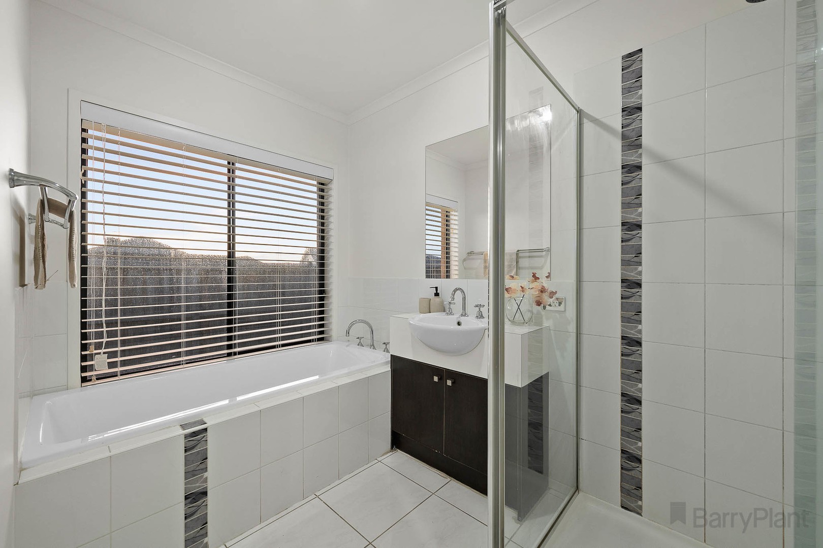 11 Yemaya Place, Berwick, VIC 3806, Berwick - Thumbnail 2