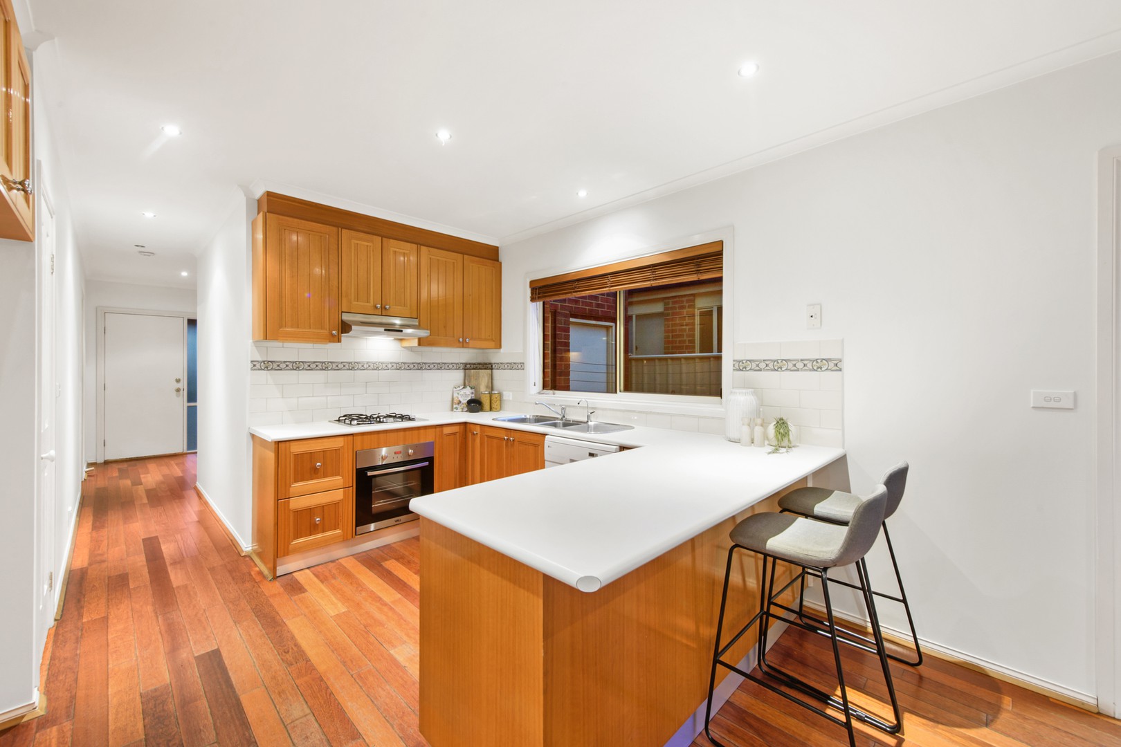 11 Yendon CloseCaroline Springs, VIC 3023, Caroline Springs - Thumbnail 4