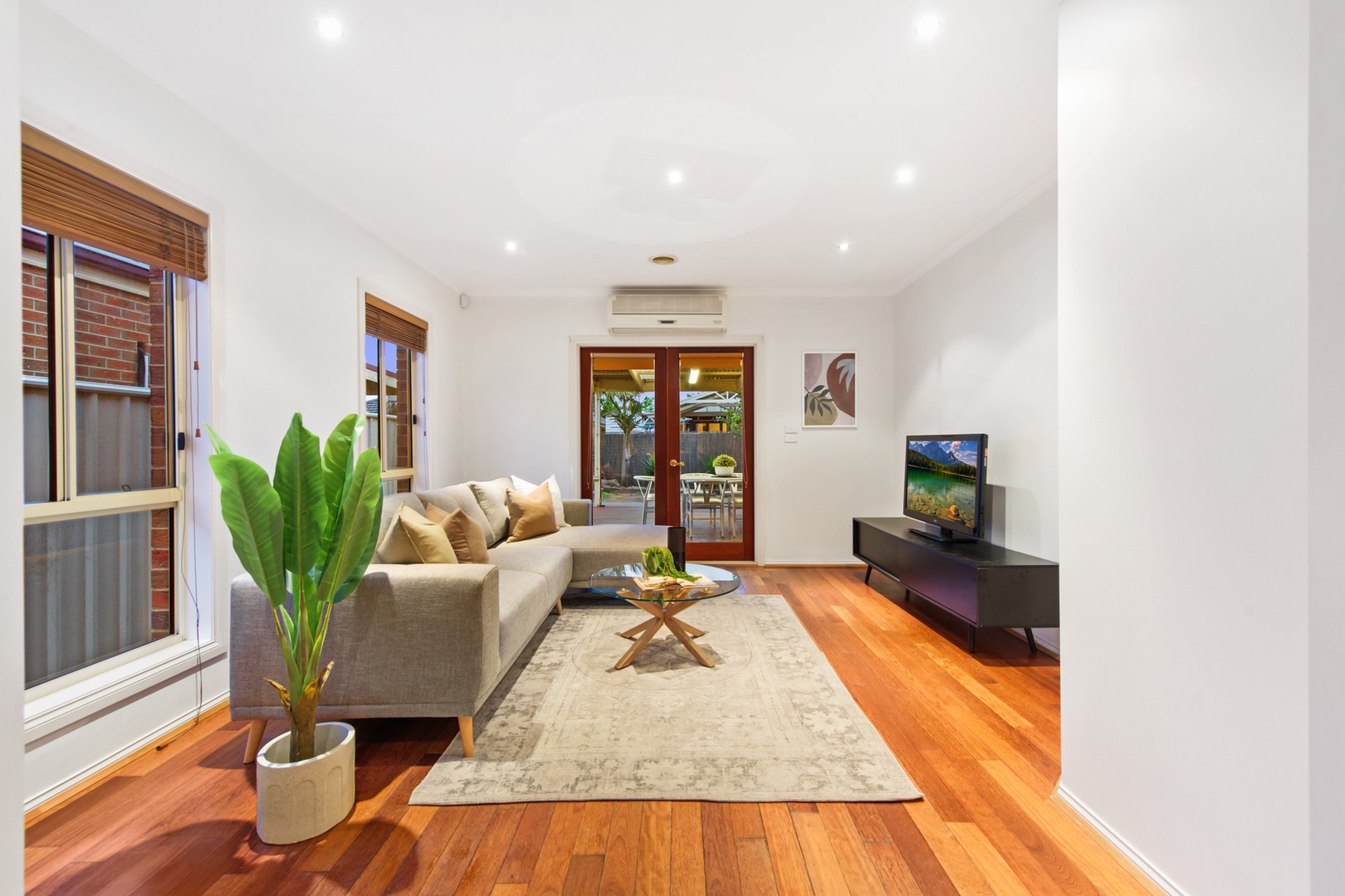 11 Yendon CloseCaroline Springs, VIC 3023, Caroline Springs - Thumbnail 7