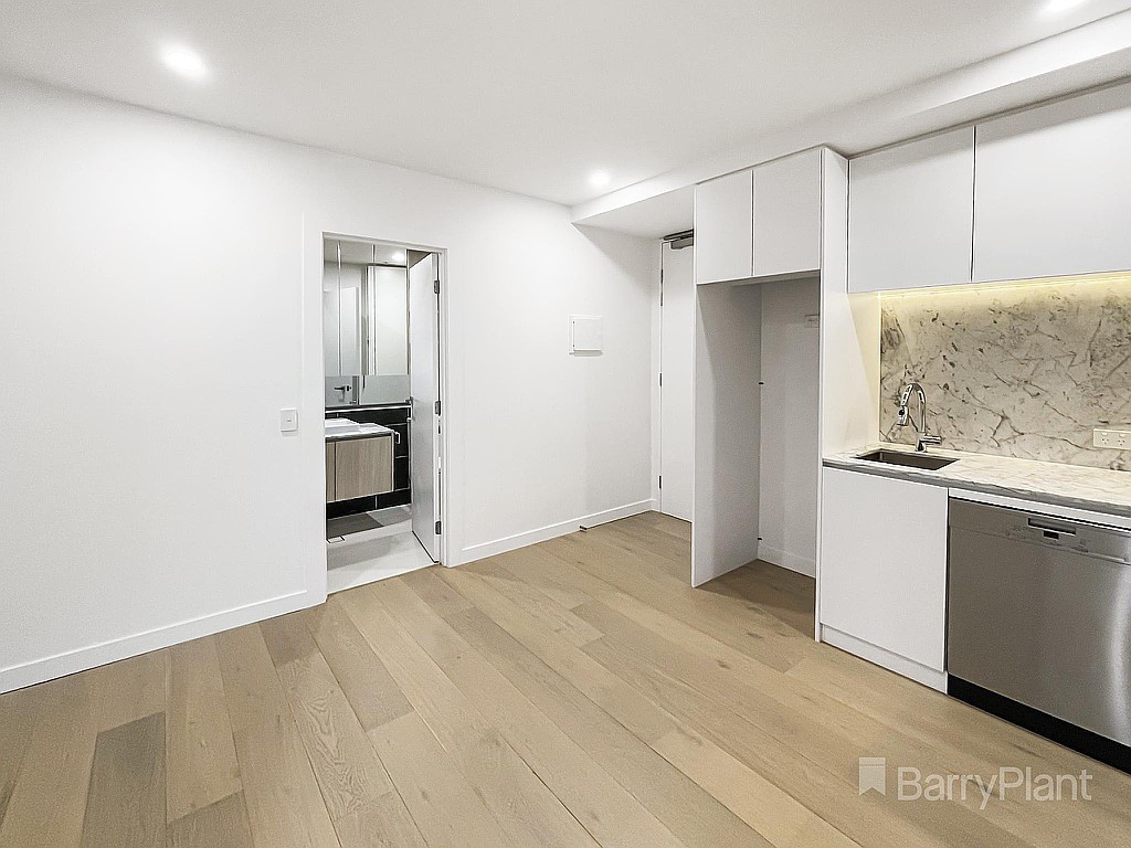 110/8 Bond StreetRingwood, VIC 3134, Ringwood - Thumbnail 3