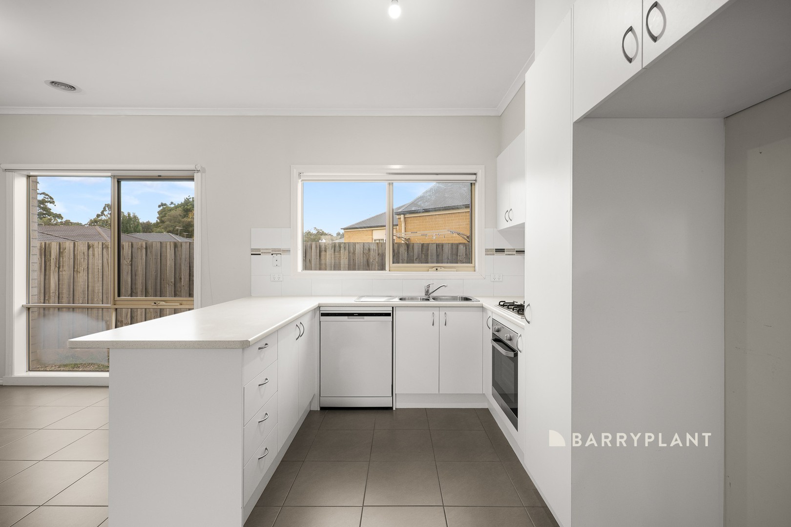 110 Cook Street, Drouin, VIC 3818, Drouin - Thumbnail 5