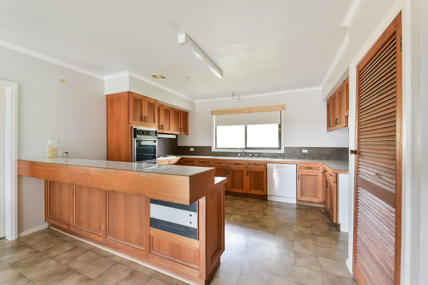 110 Lemins Road, Waurn Ponds, VIC 3216, Waurn Ponds - Thumbnail 2