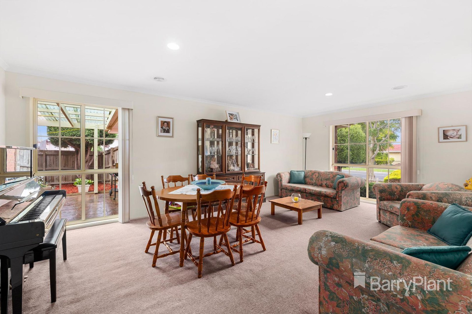 110 Pindari Avenue, Mill Park, VIC 3082 - Thumbnail 2 - 04/05/2022