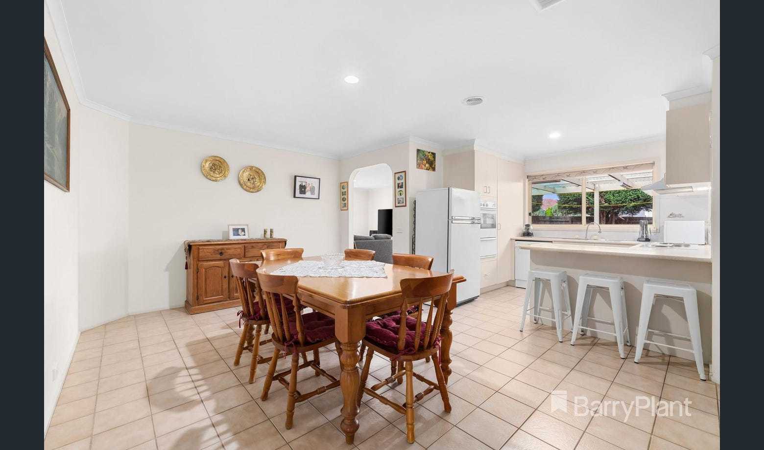 110 Pindari Avenue, Mill Park, VIC 3082, Mill Park - Thumbnail 3