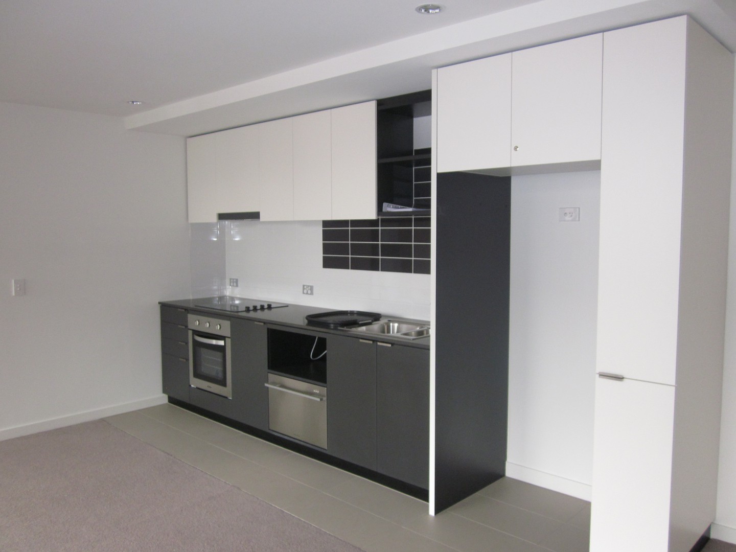 1102/815 Bourke Street, Docklands, VIC 3008 - Thumbnail 1 - 05/01/2022