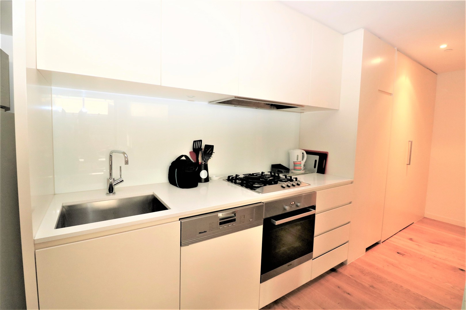 111/6-8 Eastern Beach  Road, Geelong, VIC 3220, Geelong - Thumbnail 2