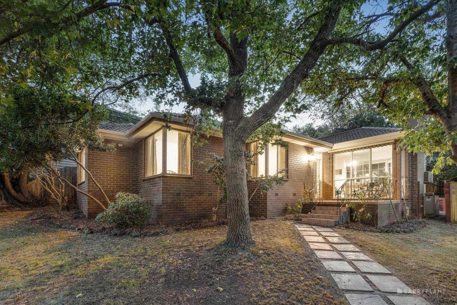 111 Buckingham Drive, Heidelberg, VIC 3084, Heidelberg - Thumbnail 2
