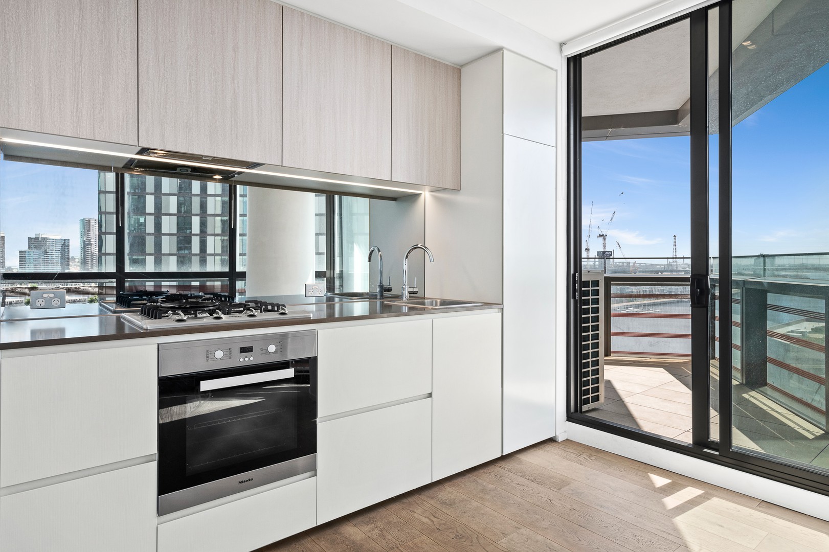 1110N/889  Collins Street, Docklands, VIC 3008, Docklands - Thumbnail 3