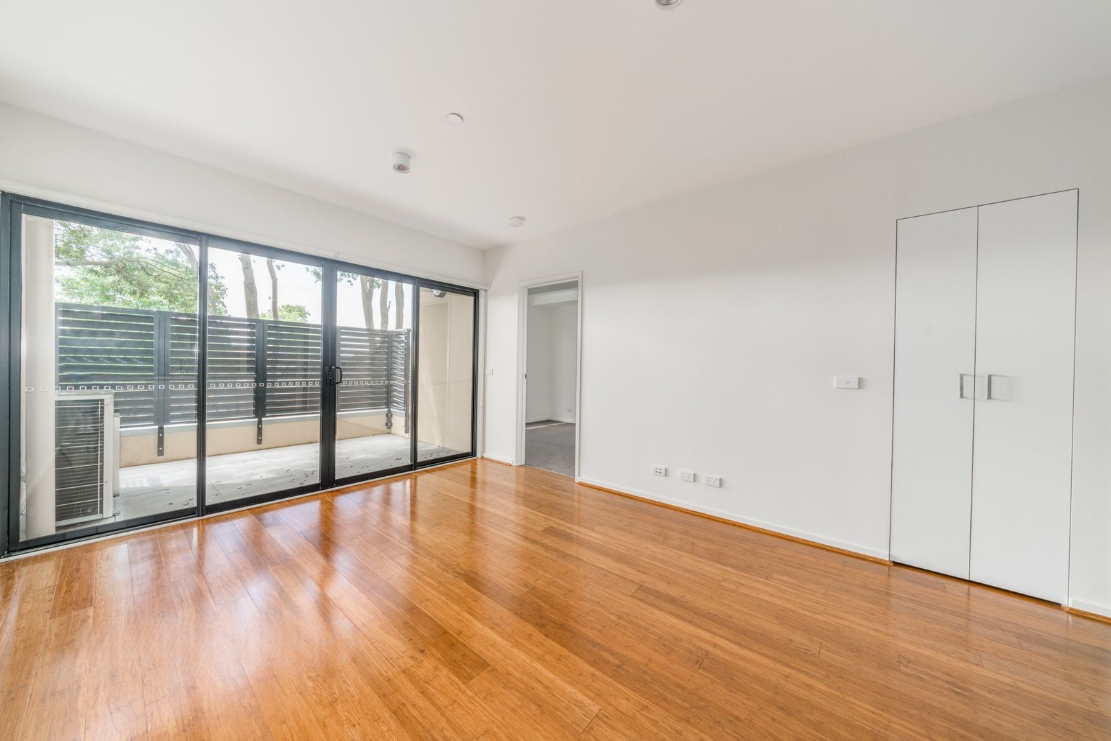112/569-571 Whitehorse RoadMitcham, VIC 3132  - Leased, Mitcham - Thumbnail 2