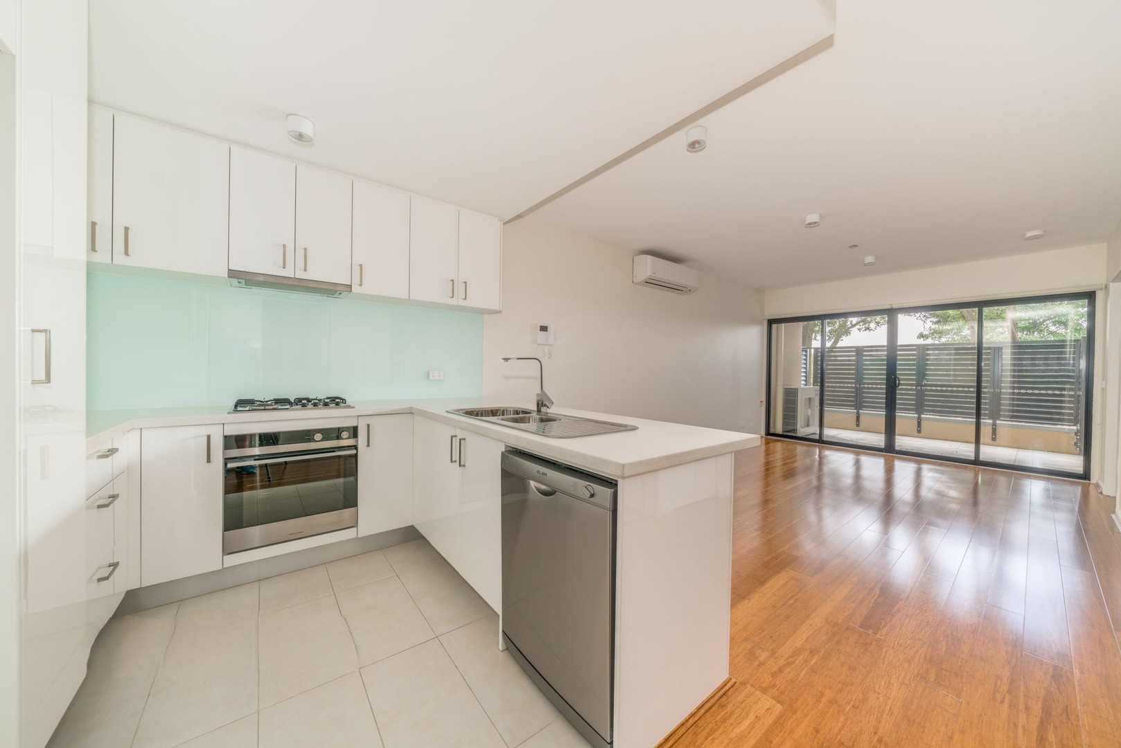 112/569-571 Whitehorse RoadMitcham, VIC 3132  - Leased, Mitcham - Thumbnail 3