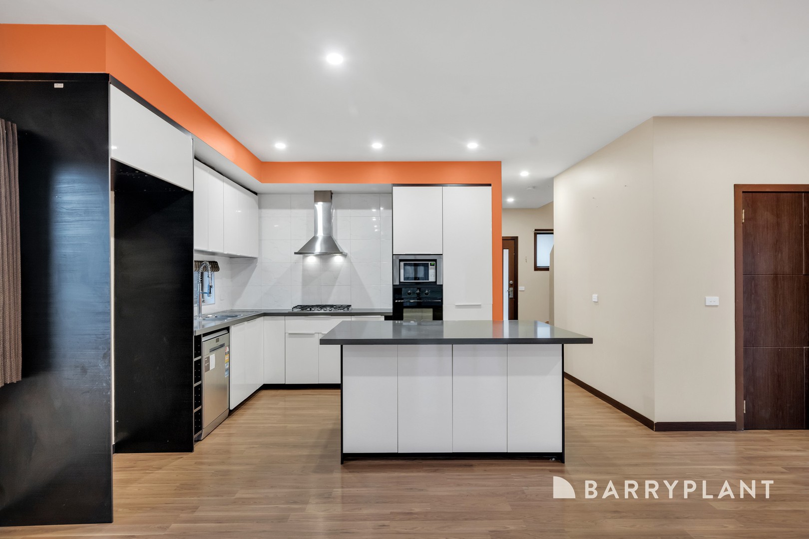 112 Fongeo Drive, Point Cook, VIC 3030 - Thumbnail 1 - 05/11/2025