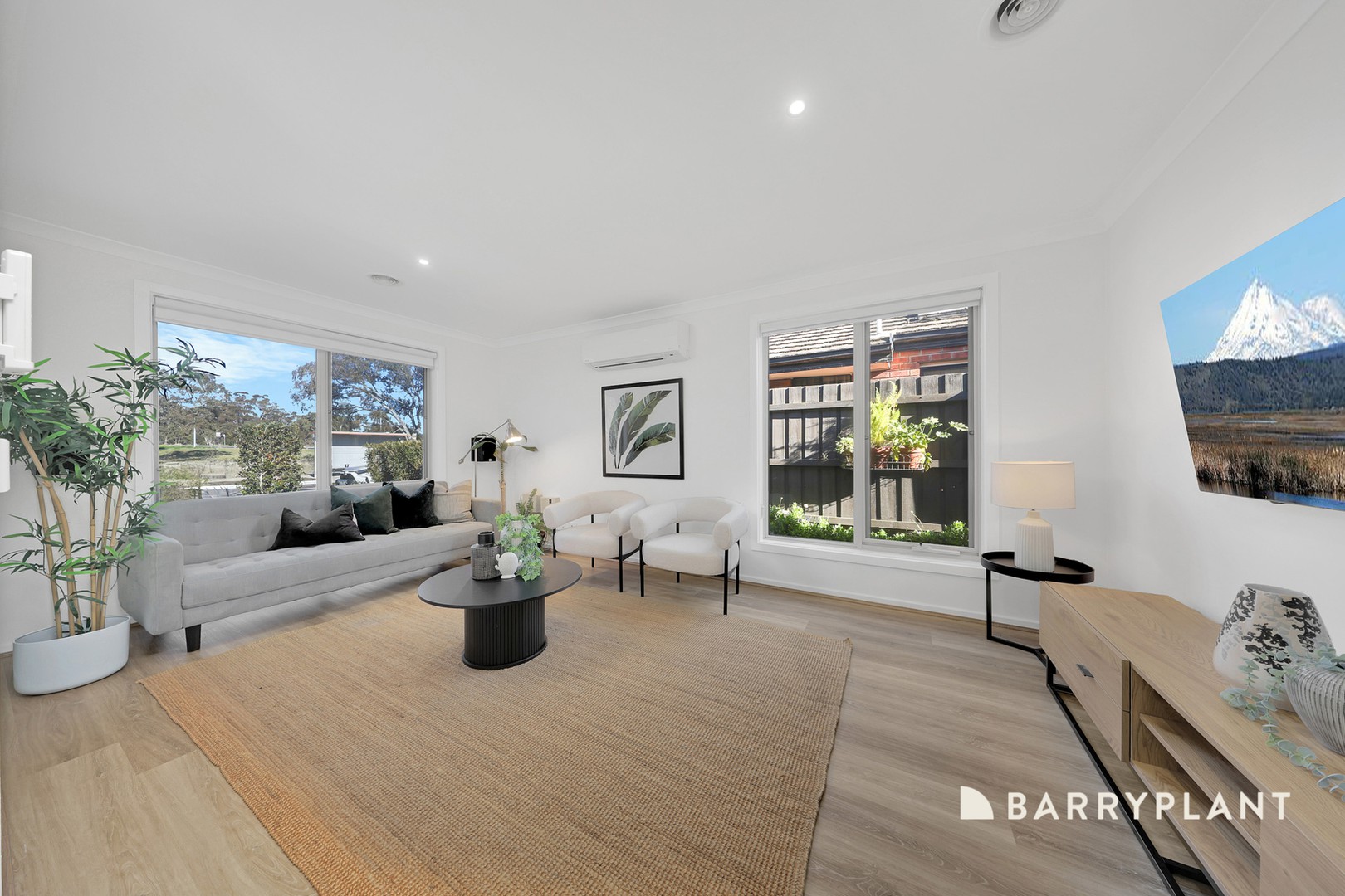 112 Williamsons Road, South Morang, VIC 3752, South Morang - Thumbnail 2
