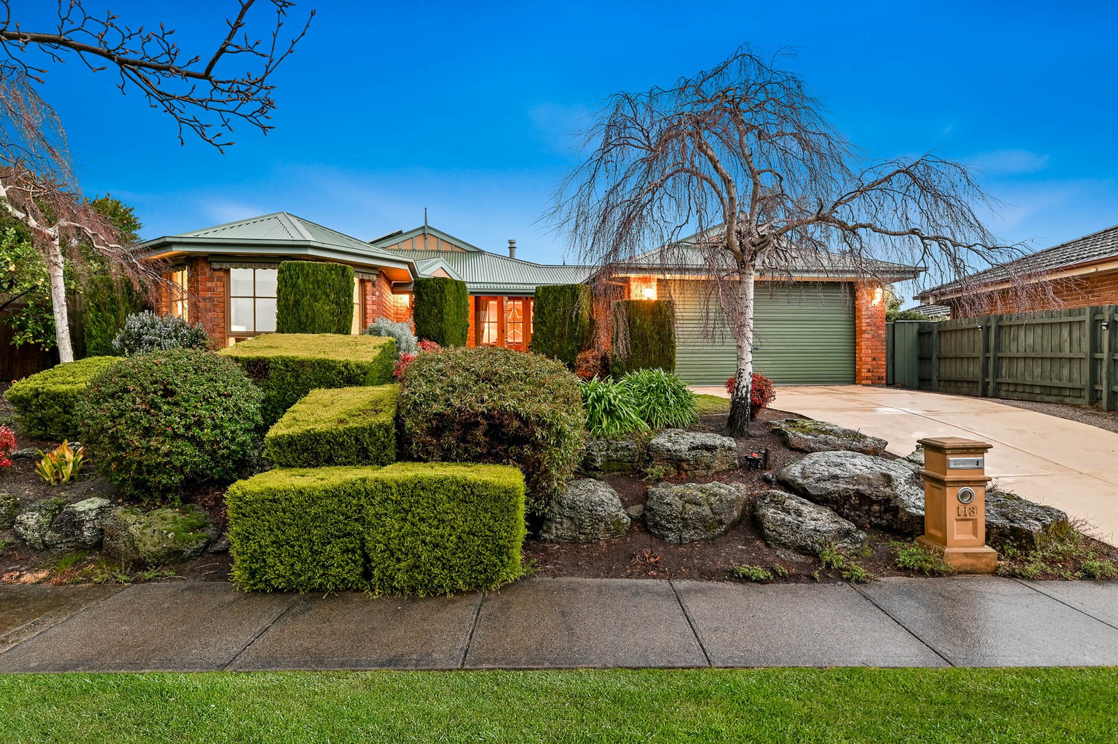 113 Earlsfield Drive, Berwick, VIC 3806, Berwick - Thumbnail 2