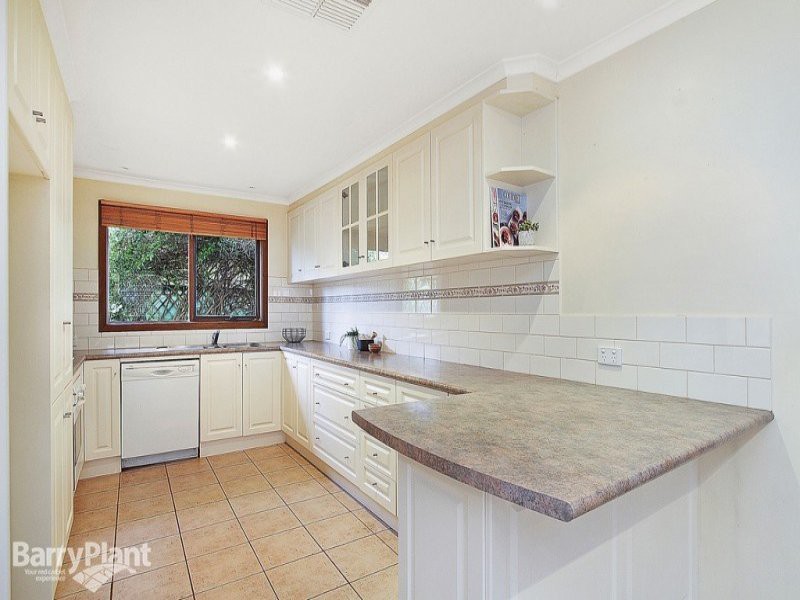 113 Wallace Road, Wantirna South, VIC 3152, Wantirna South - Thumbnail 3